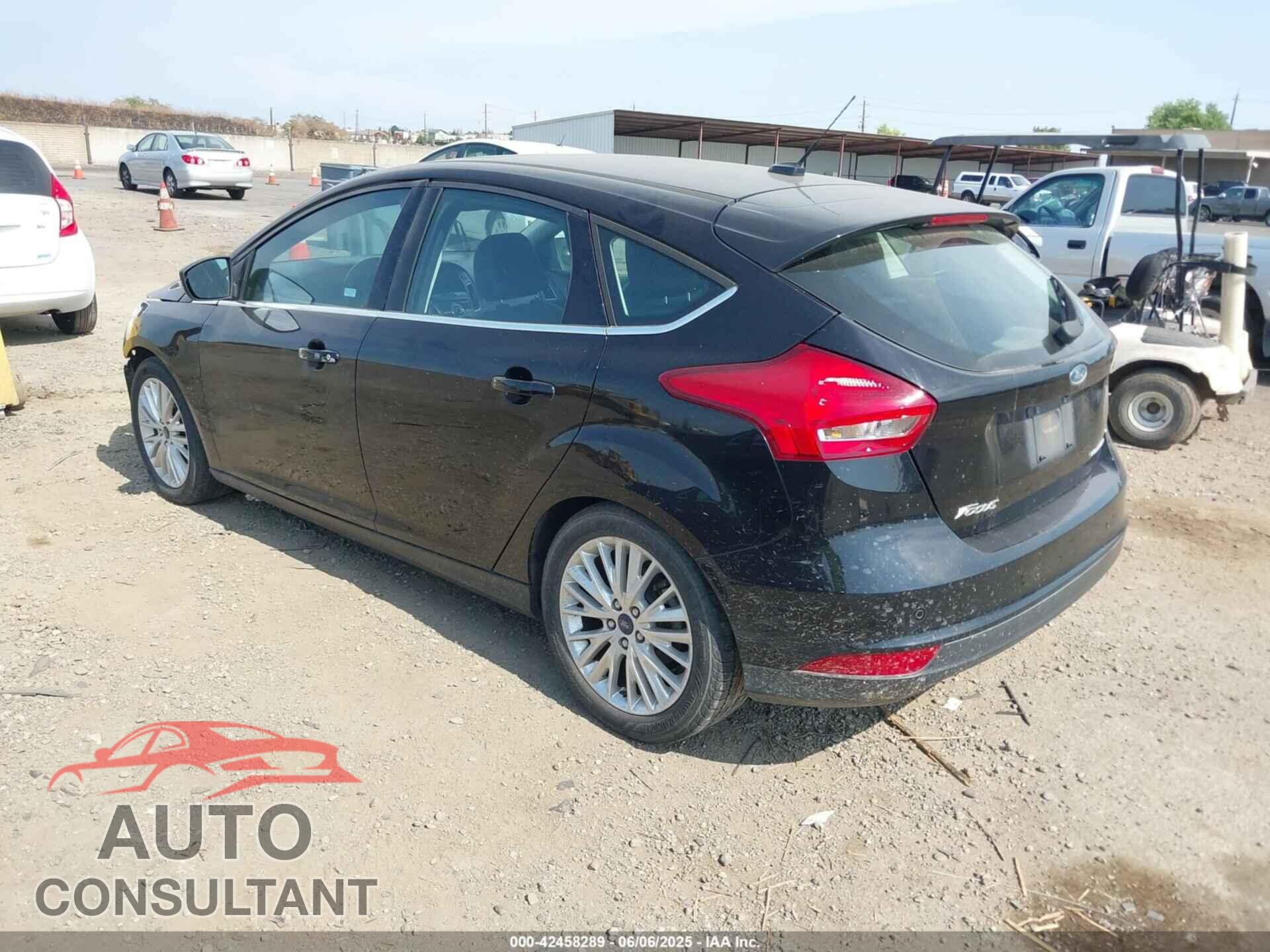 FORD FOCUS 2017 - 1FADP3N29HL319759
