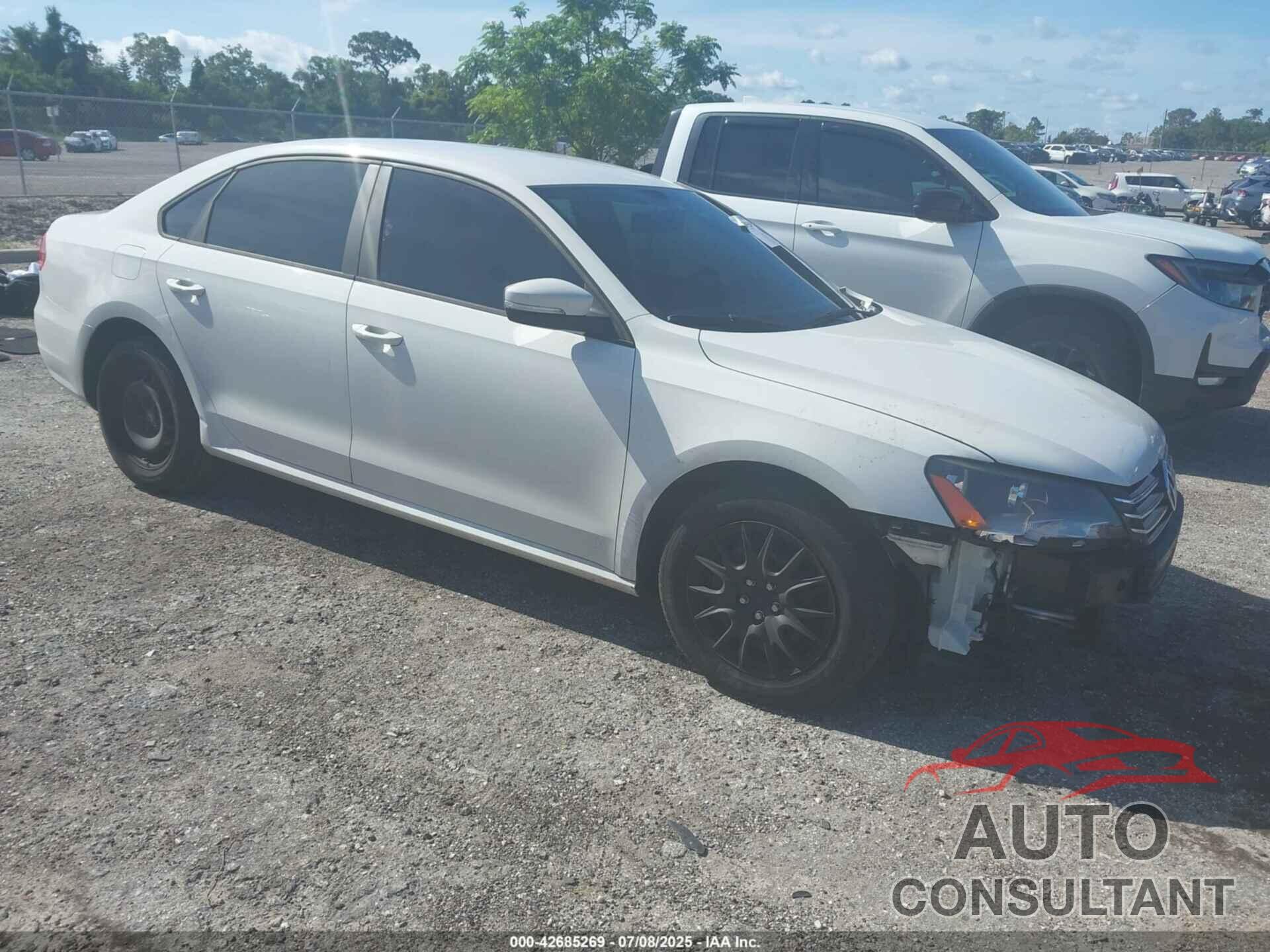 VOLKSWAGEN PASSAT 2014 - 1VWAS7A36EC034754