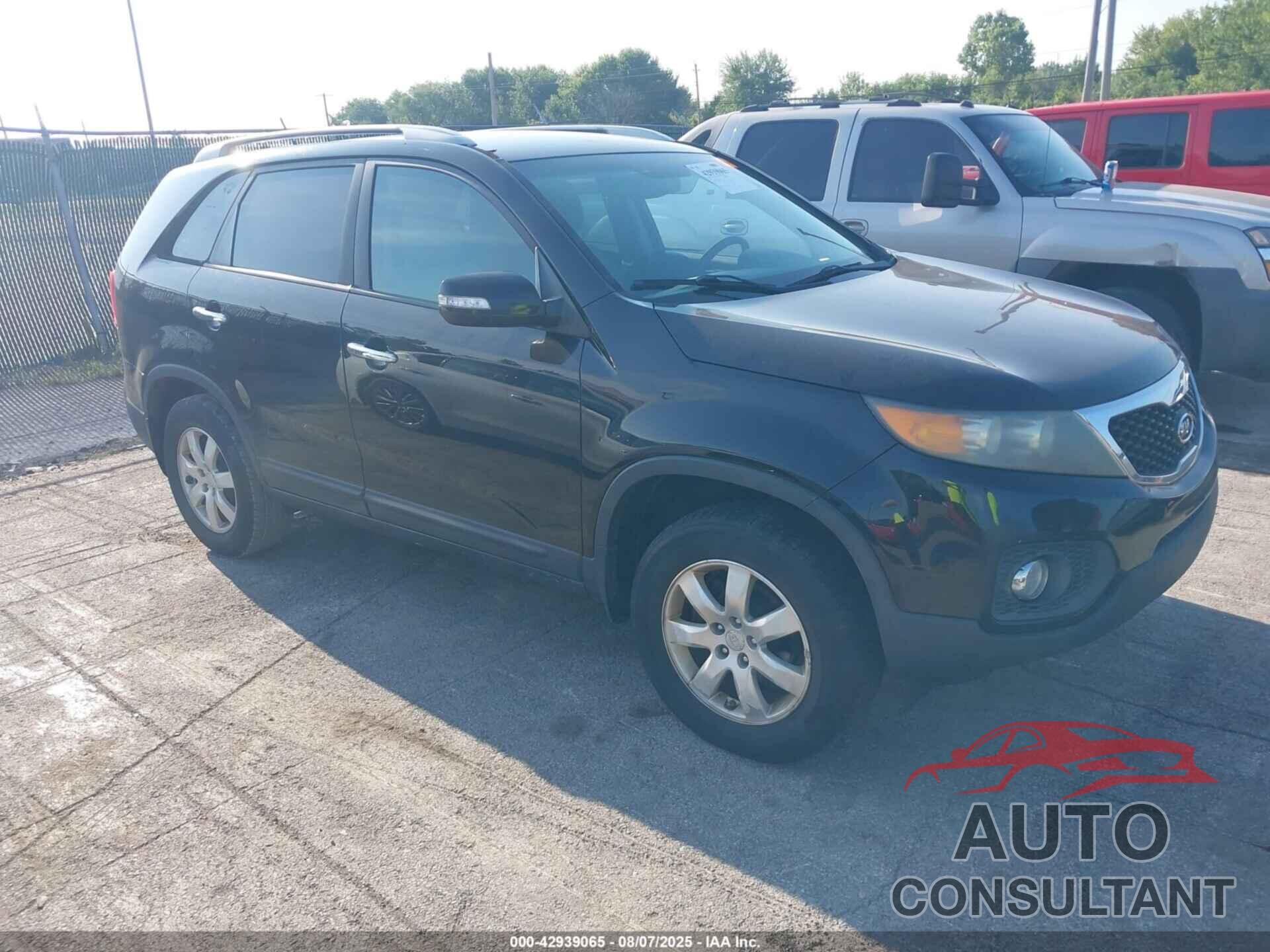 KIA SORENTO 2011 - 5XYKT3A19BG094238