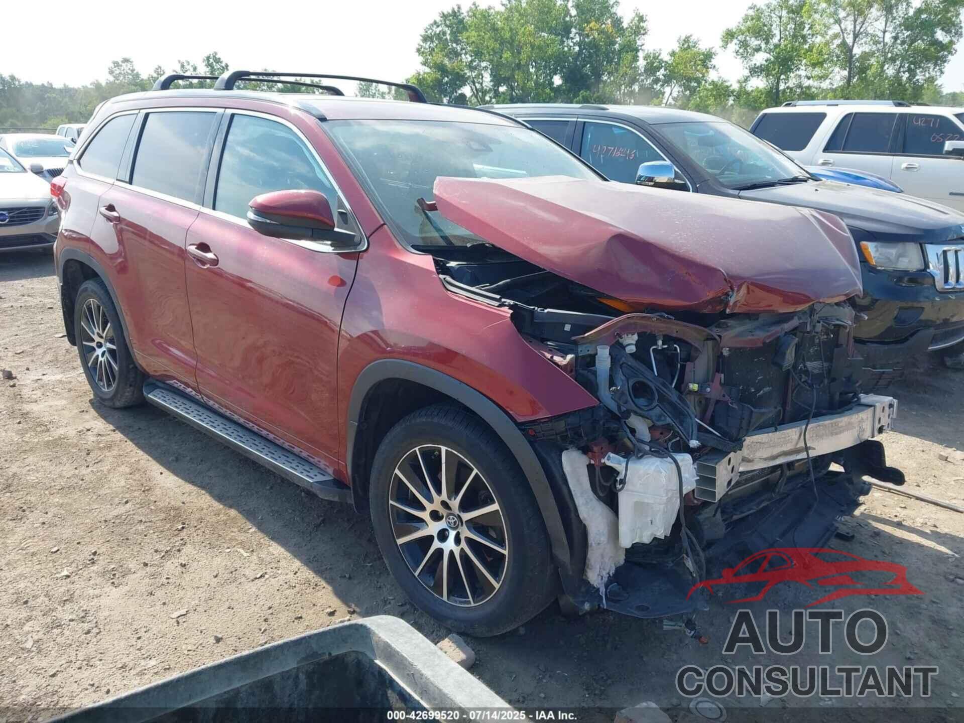 TOYOTA HIGHLANDER 2018 - 5TDJZRFH8JS807621