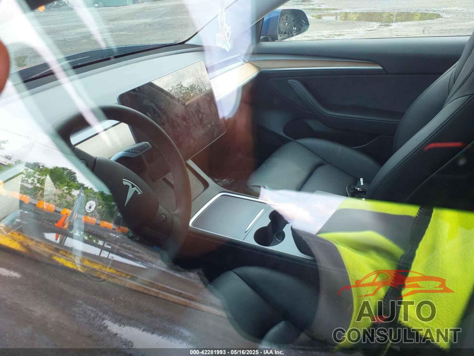 TESLA MODEL 3 2022 - 5YJ3E1EB2NF193808