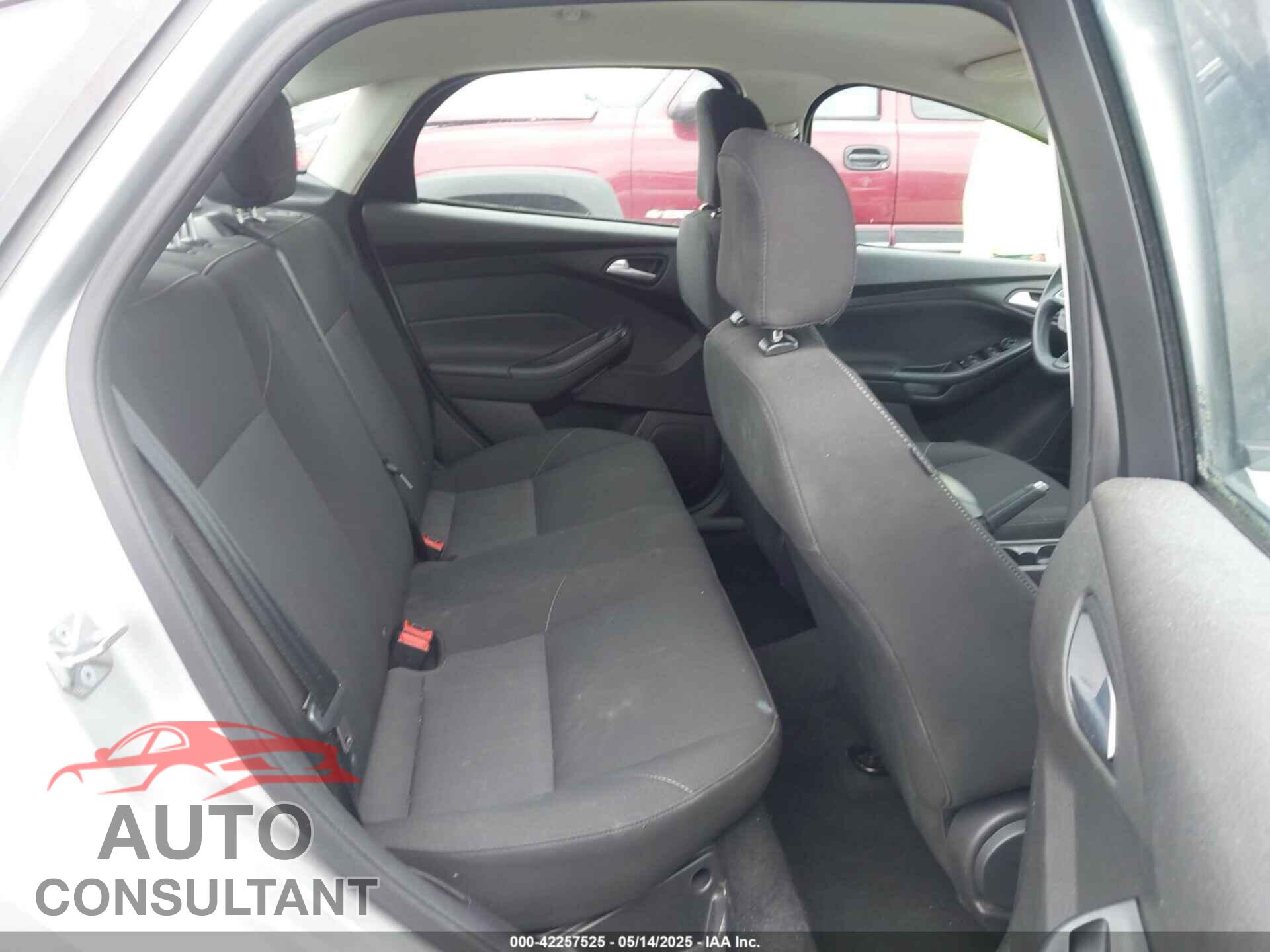 FORD FOCUS 2015 - 1FADP3F25FL371739