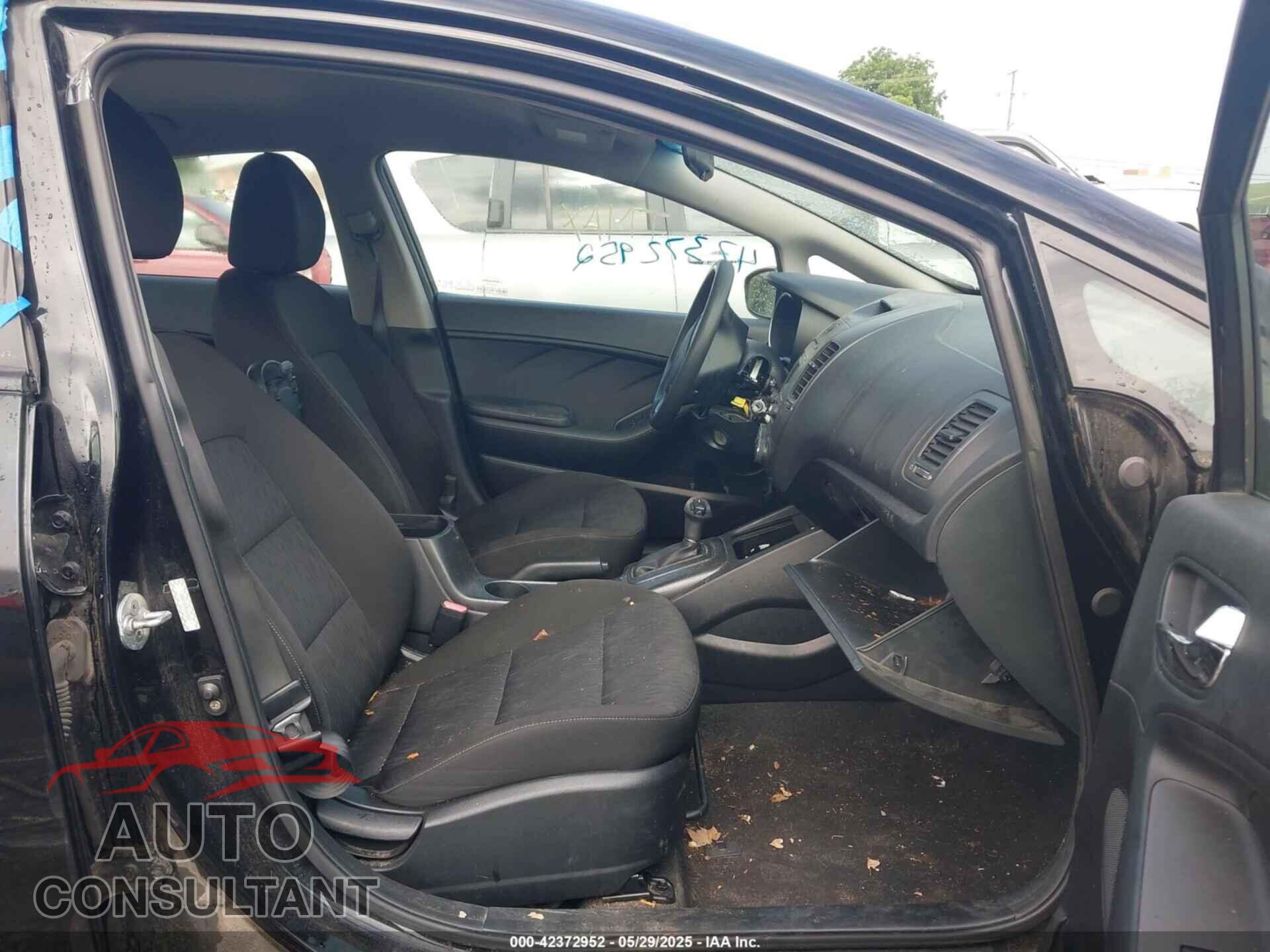 KIA FORTE 2016 - KNAFK4A60G5559850
