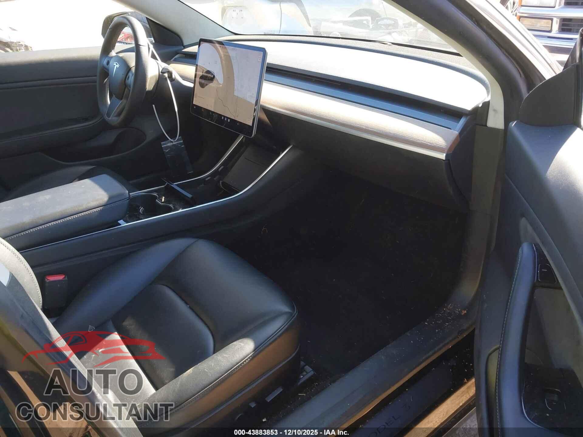 TESLA MODEL 3 2019 - 5YJ3E1EA9KF425324