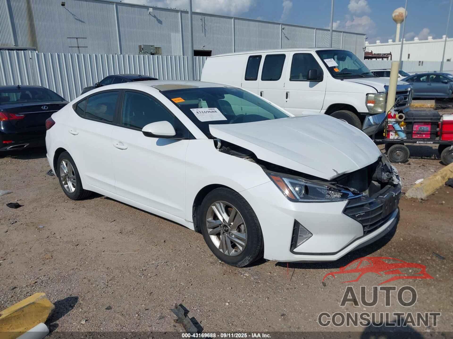 HYUNDAI ELANTRA 2019 - 5NPD84LFXKH458488