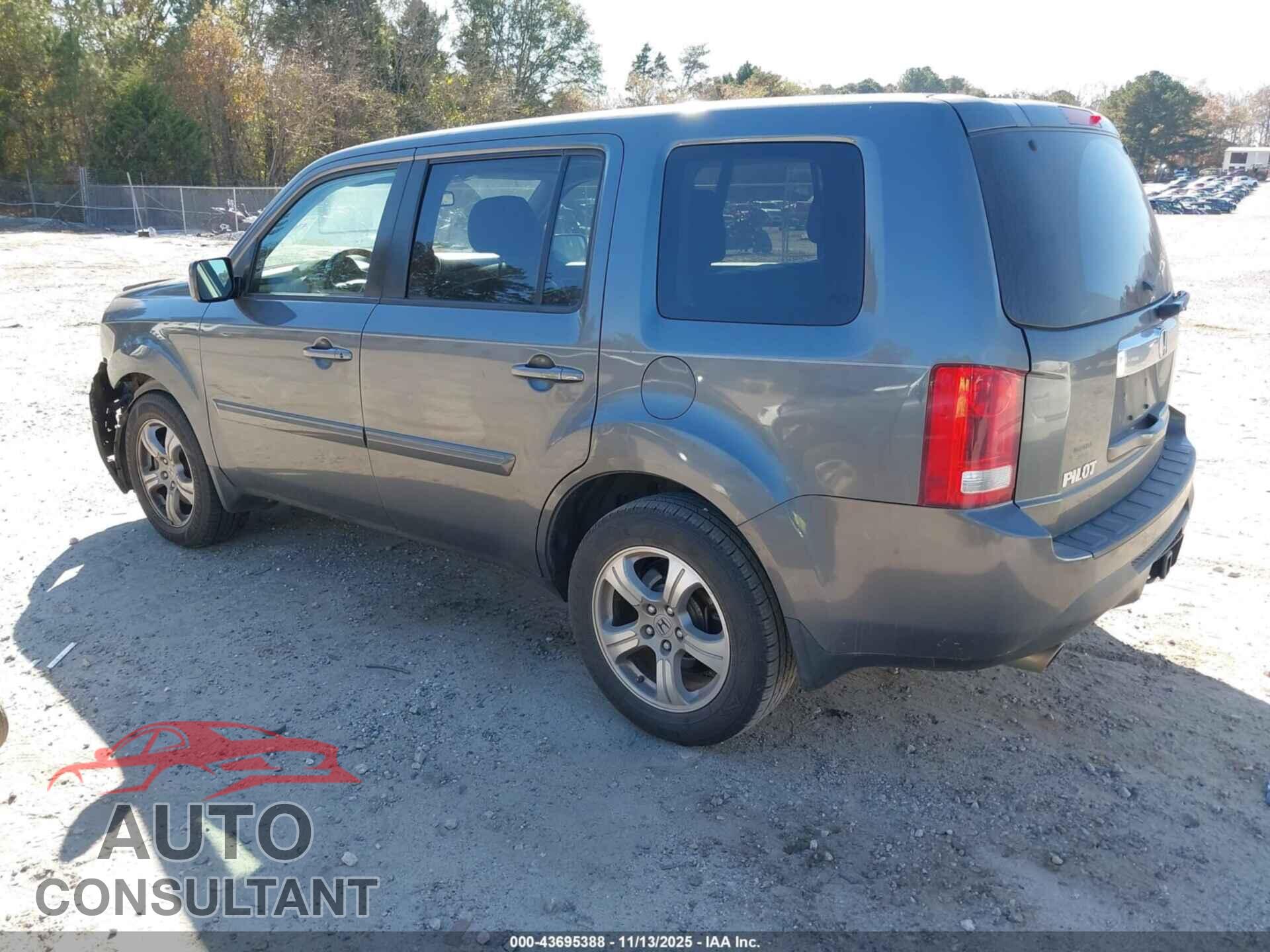 HONDA PILOT 2013 - 5FNYF3H52DB006148