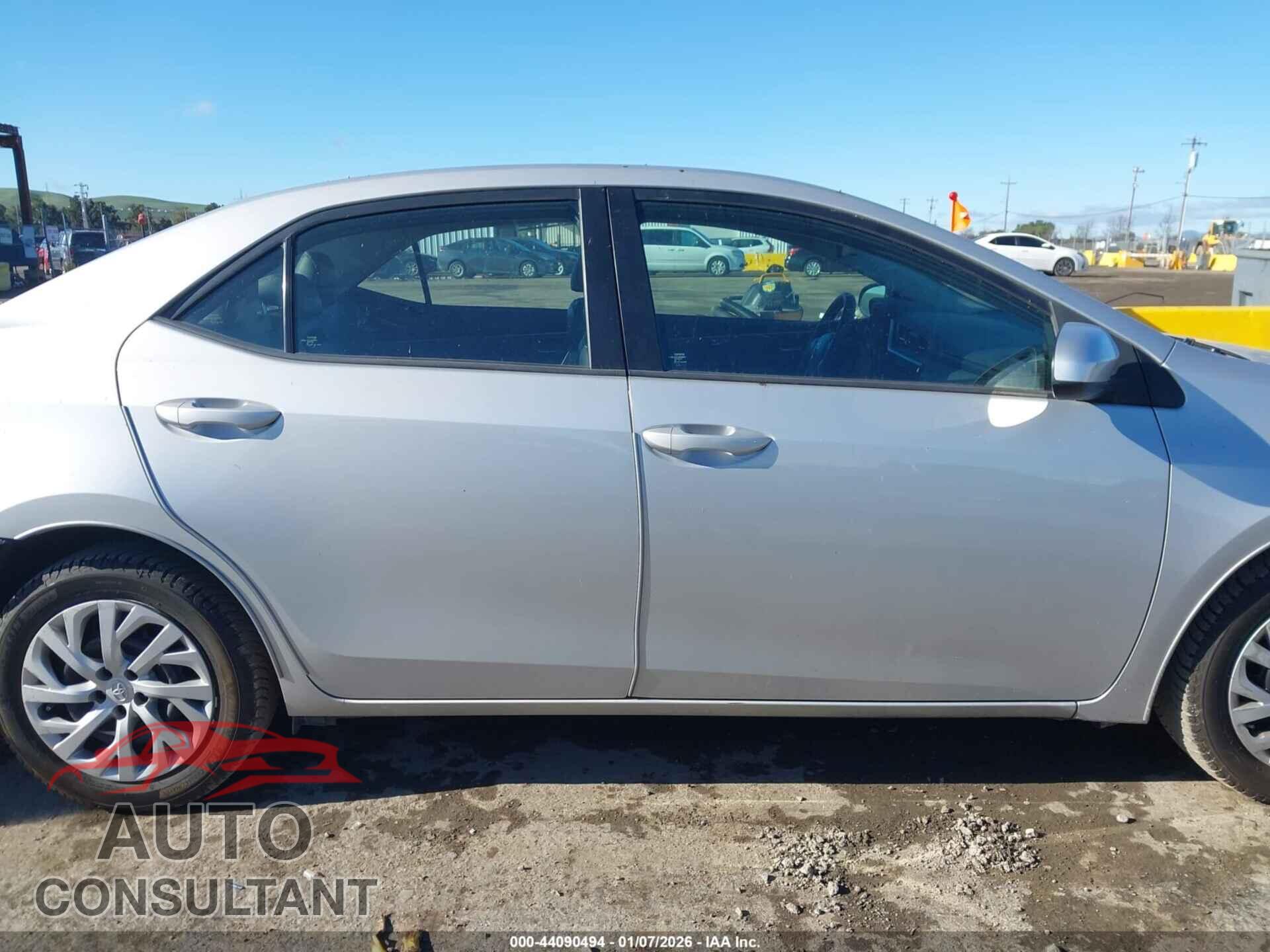 TOYOTA COROLLA 2017 - 2T1BURHE8HC785970