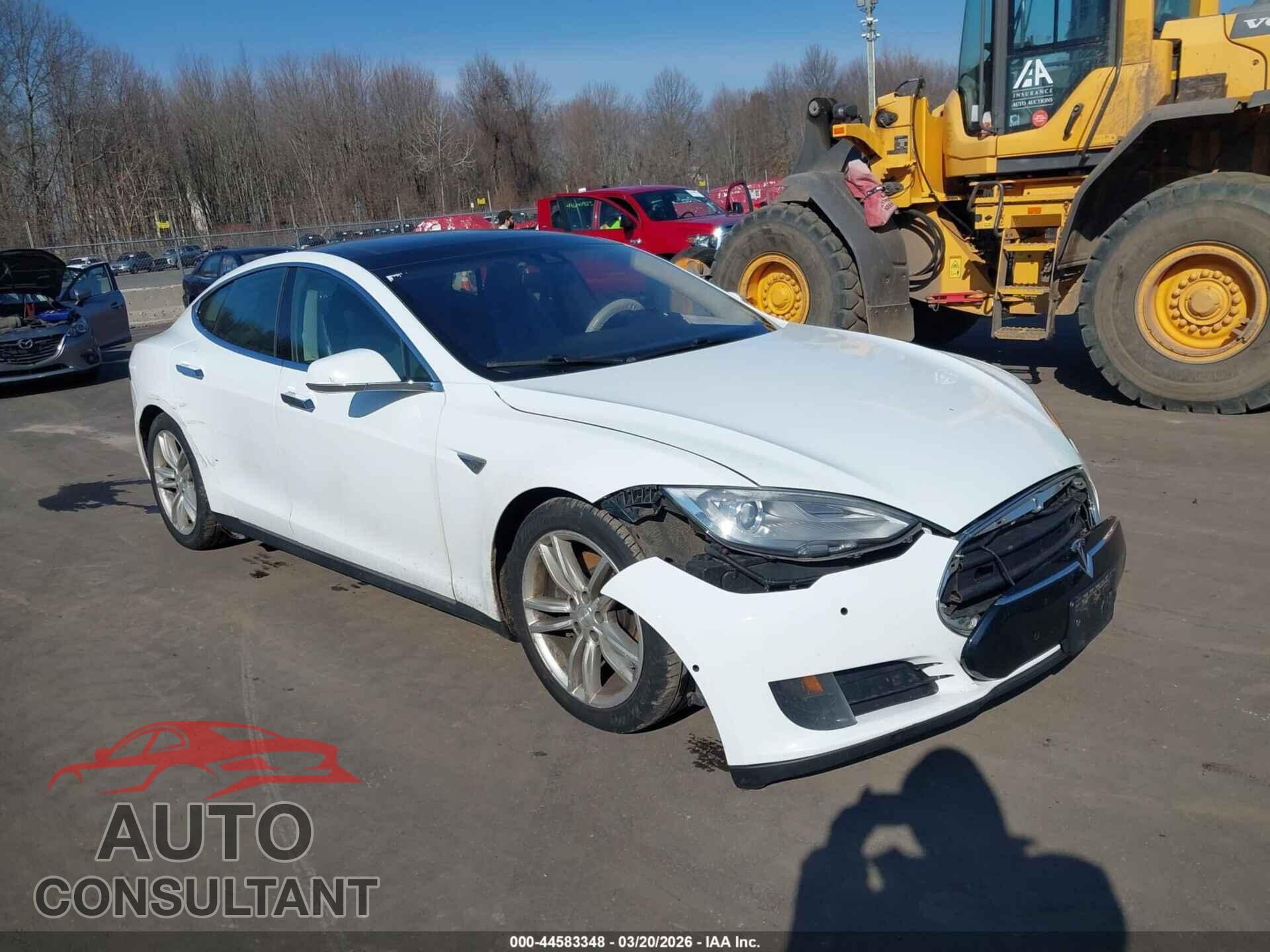 TESLA MODEL S 2015 - 5YJSA1S28FF090857