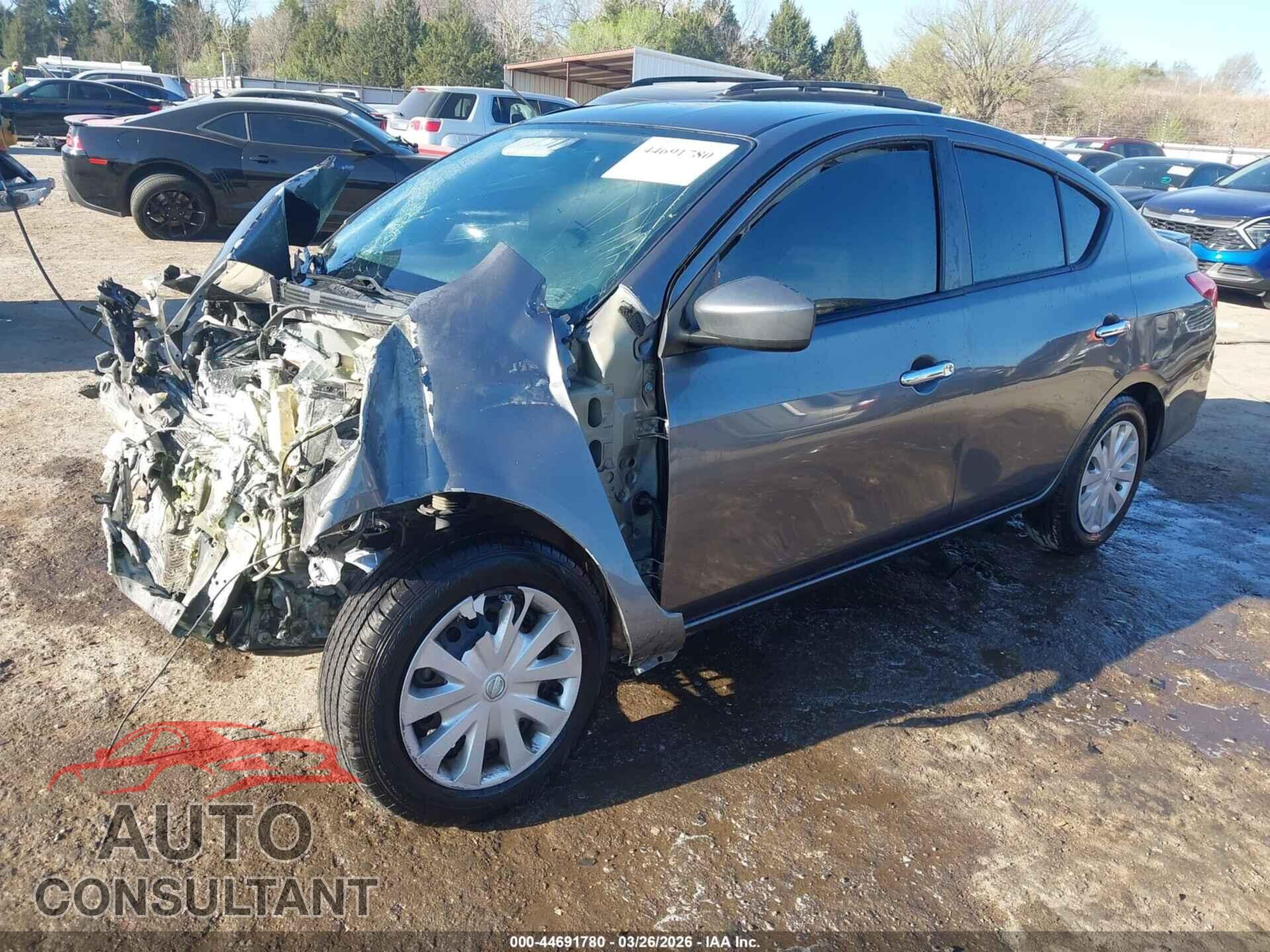 NISSAN VERSA 2017 - 3N1CN7AP3HL845929