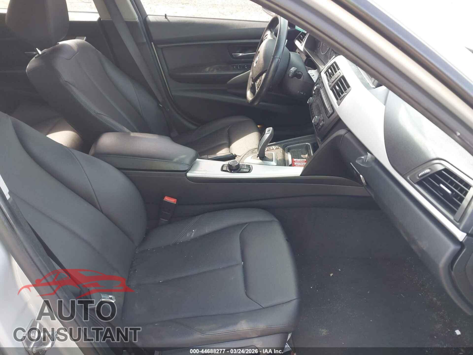BMW 320I 2013 - WBA3B1C56DF461529
