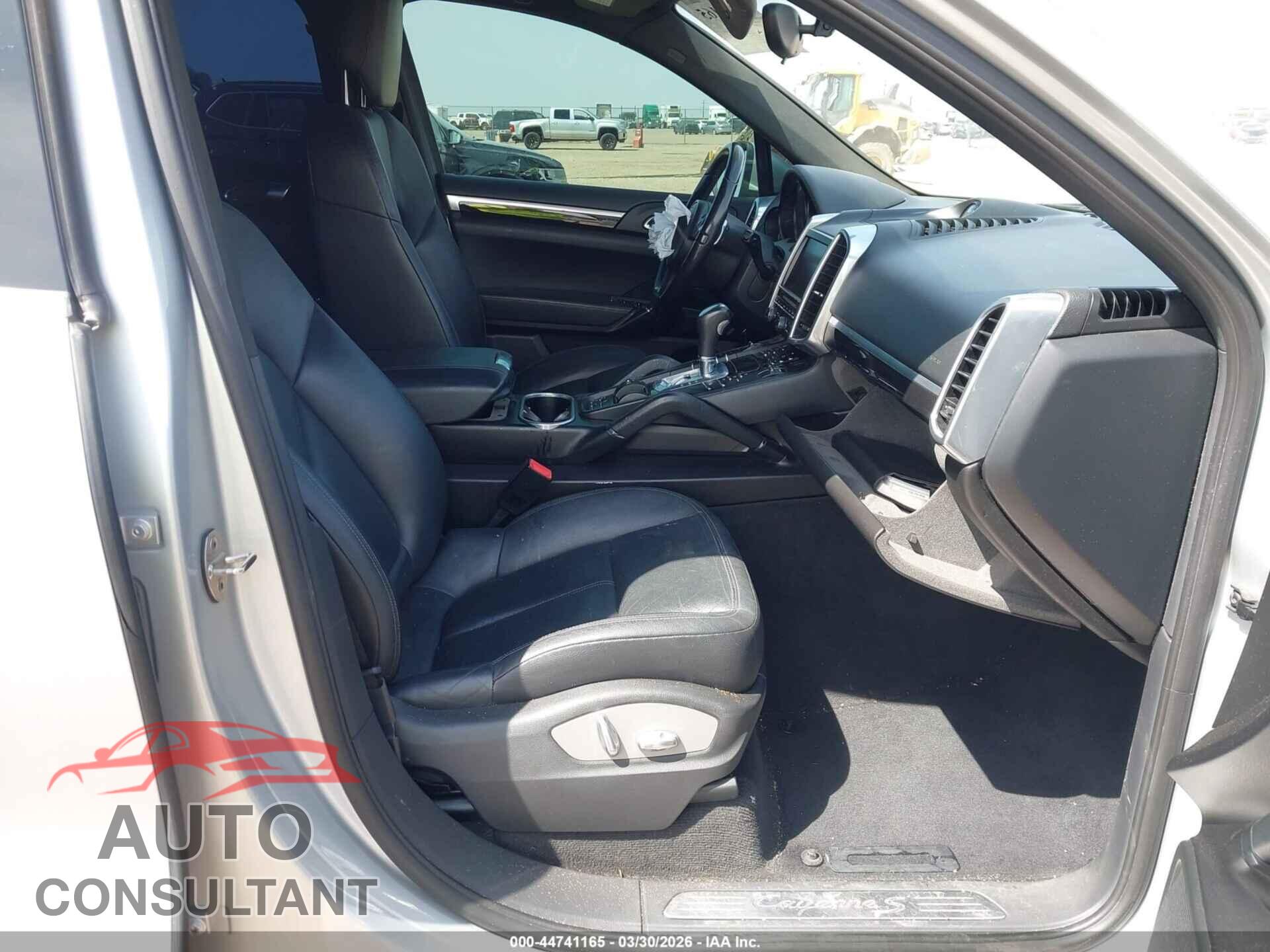 PORSCHE CAYENNE 2011 - WP1AB2A2XBLA44260