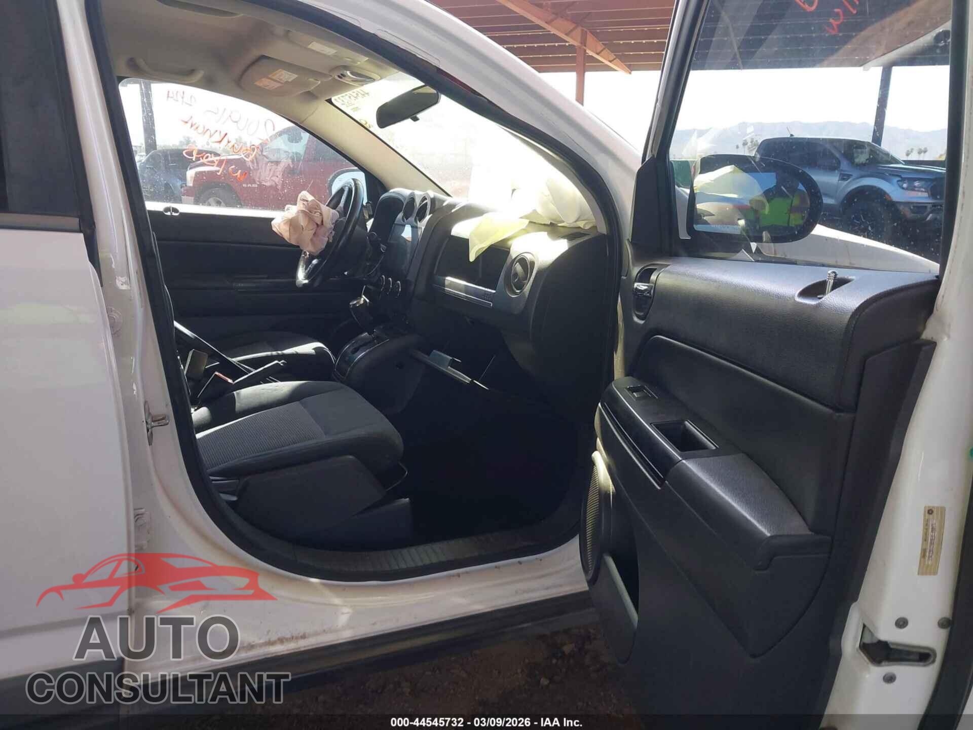 JEEP COMPASS 2011 - 1J4NF1FB0BD183151