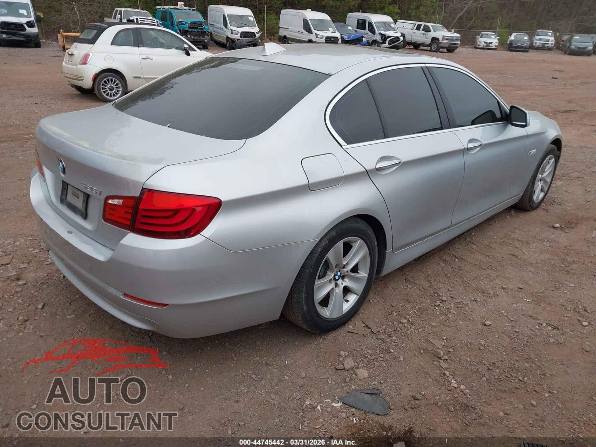 BMW 528I 2011 - WBAFR1C53BC747121
