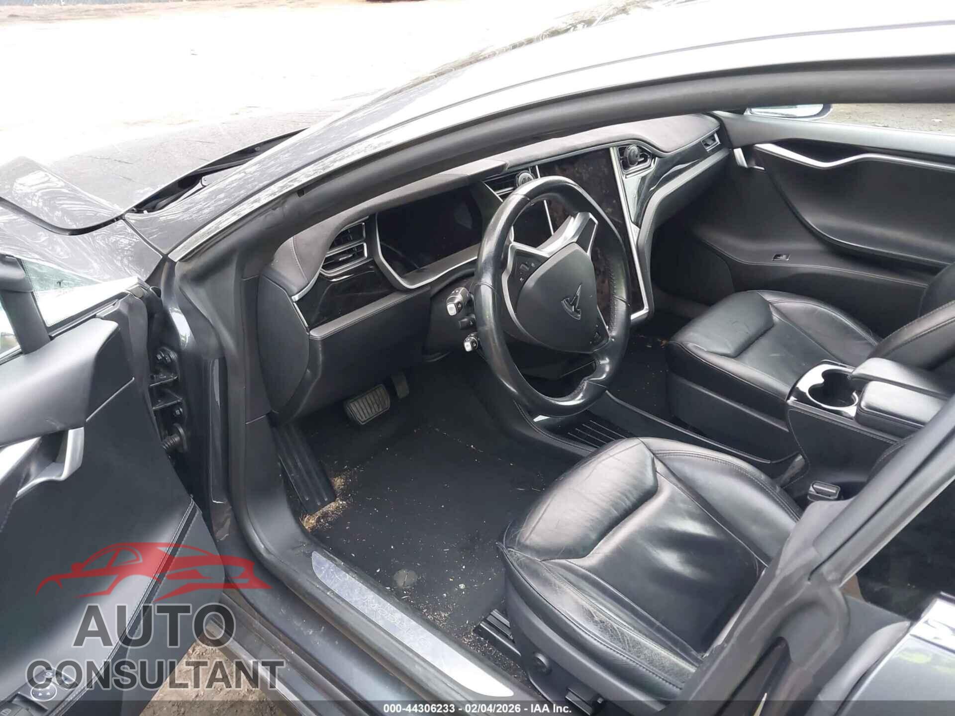 TESLA MODEL S 2015 - 5YJSA1E28FF109175