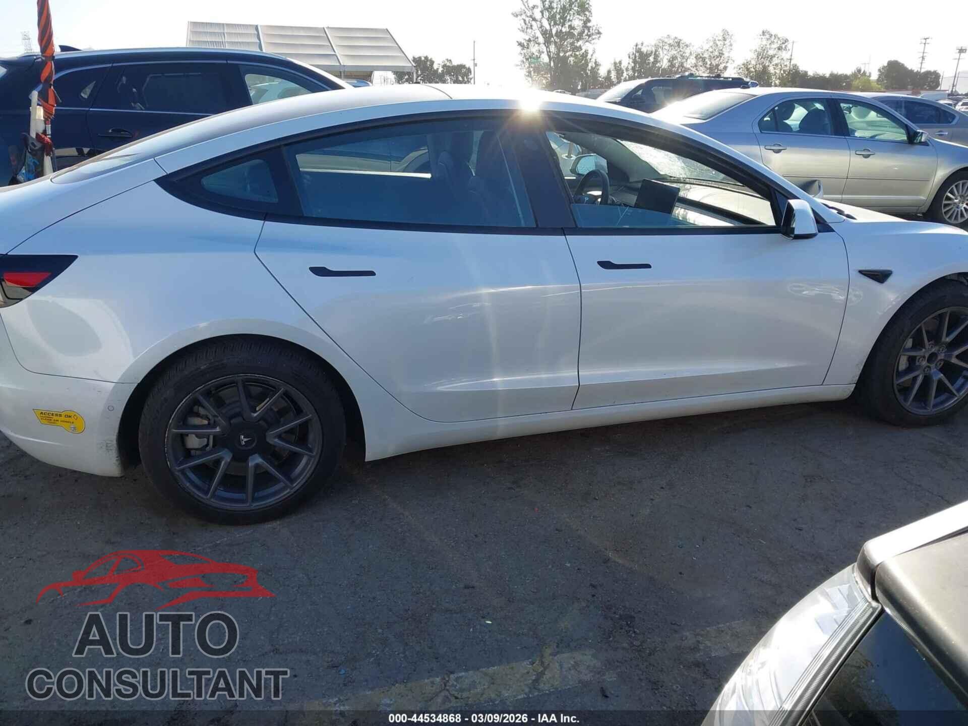 TESLA MODEL 3 2022 - 5YJ3E1EA0NF147904