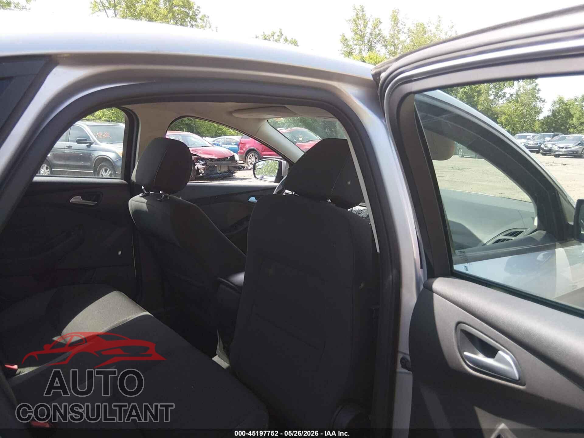 FORD FOCUS 2014 - 1FADP3F26EL411454