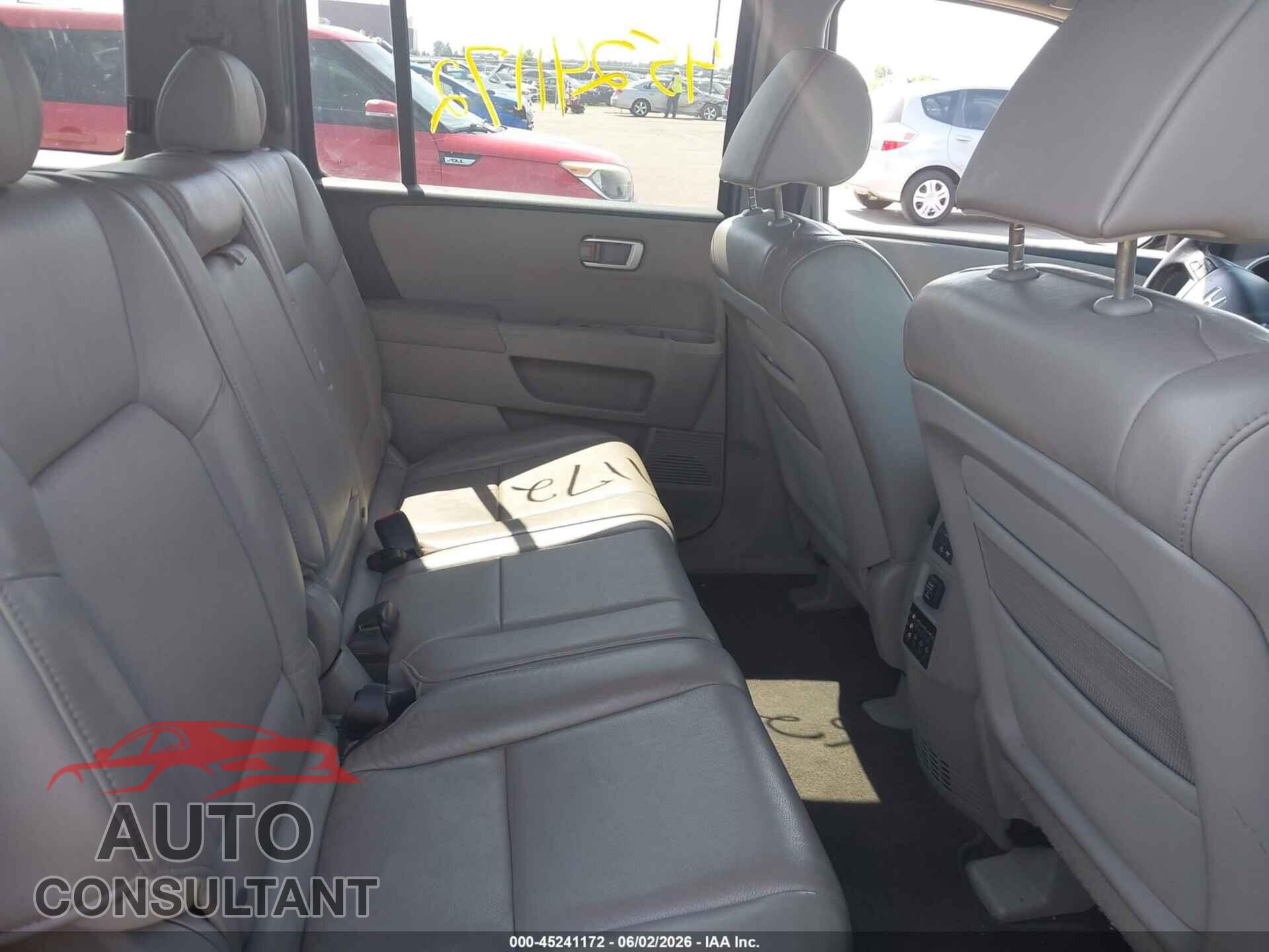 HONDA PILOT 2011 - 5FNYF4H69BB089556