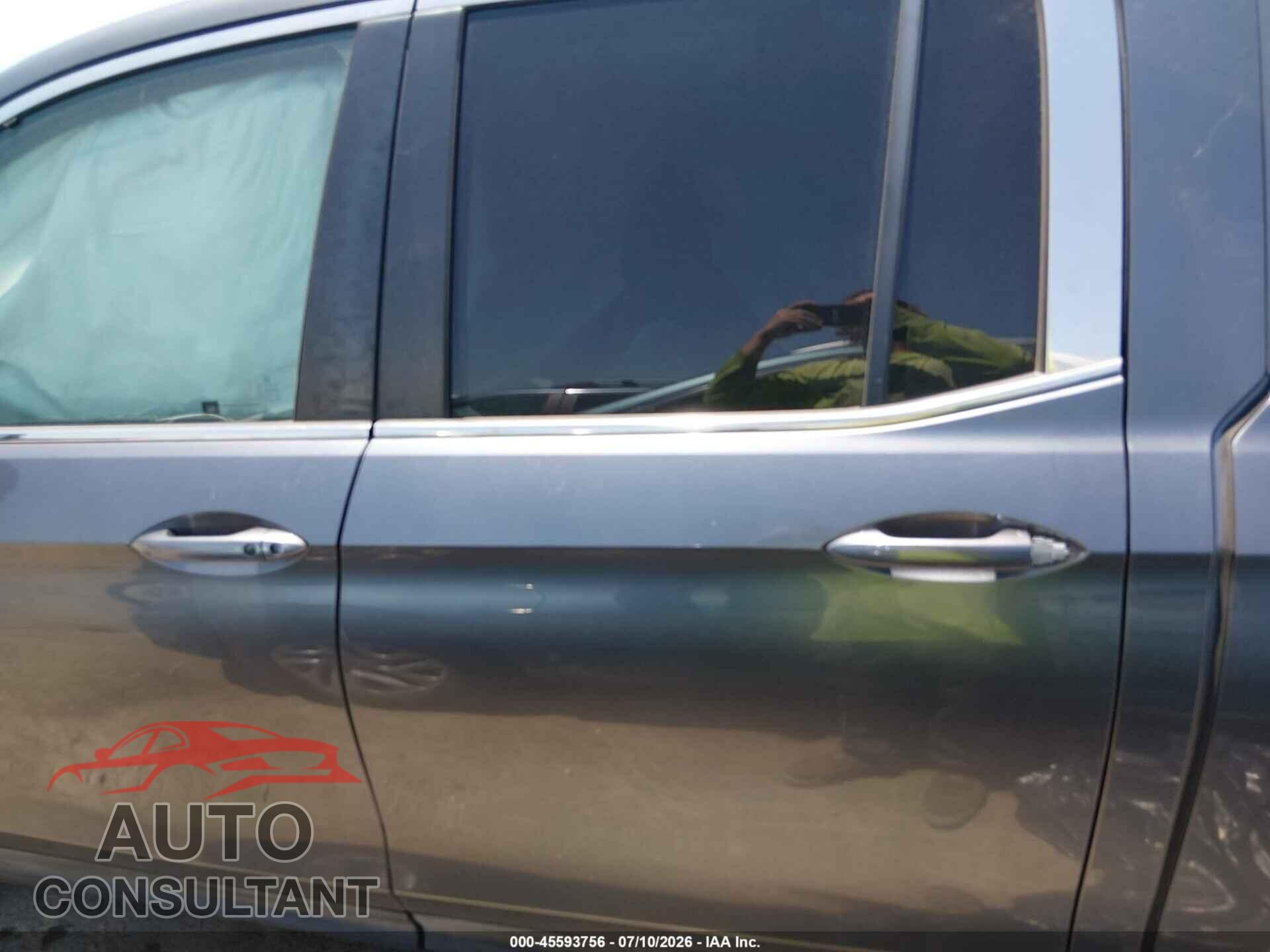 HONDA RIDGELINE 2017 - 5FPYK3F4XHB015540