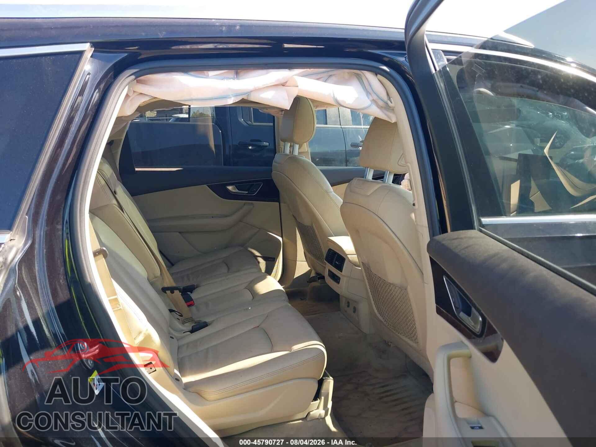 AUDI Q7 2018 - WA1LAAF76JD028667