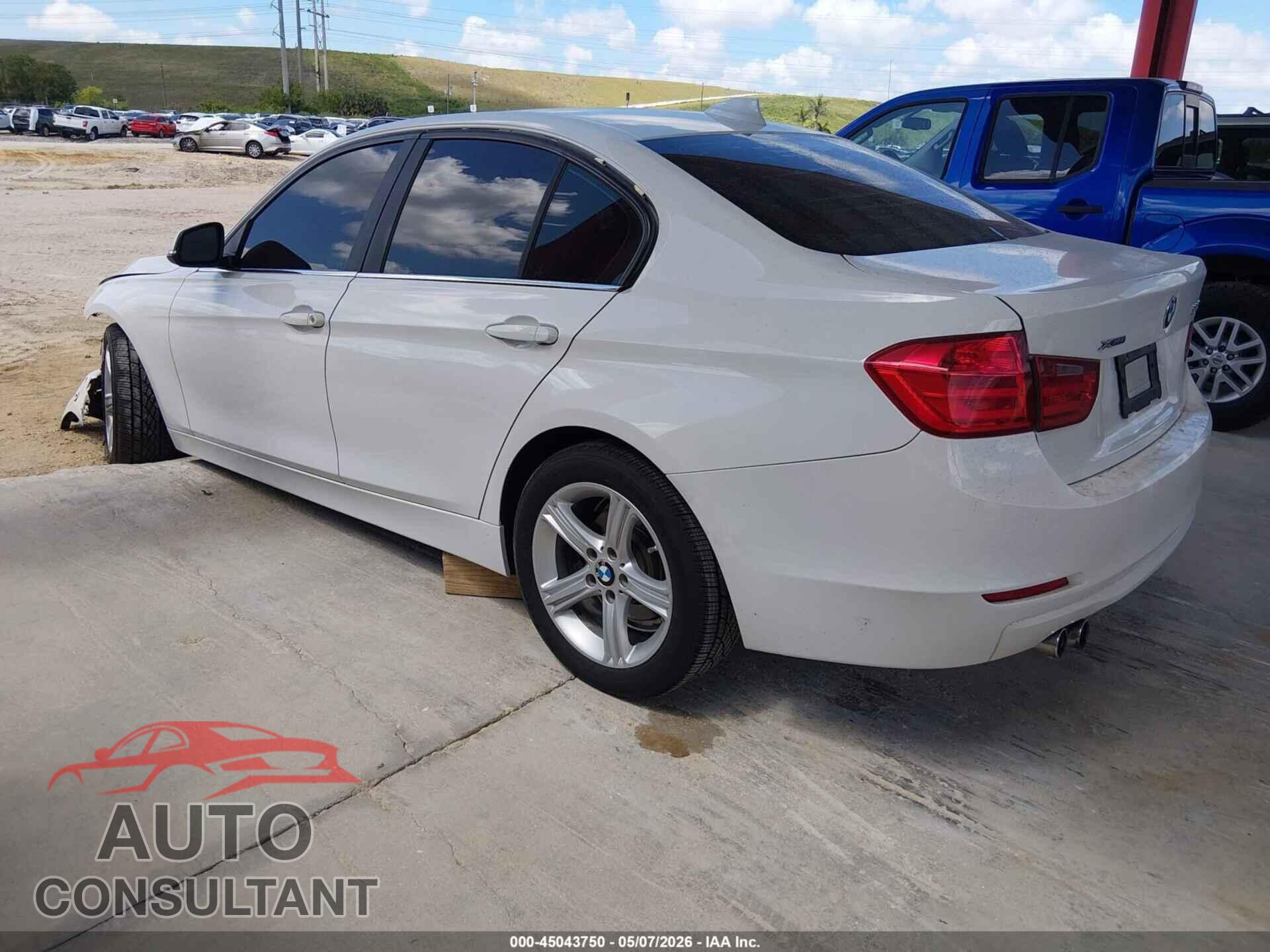 BMW 328I 2014 - WBA3B5G52ENS08071