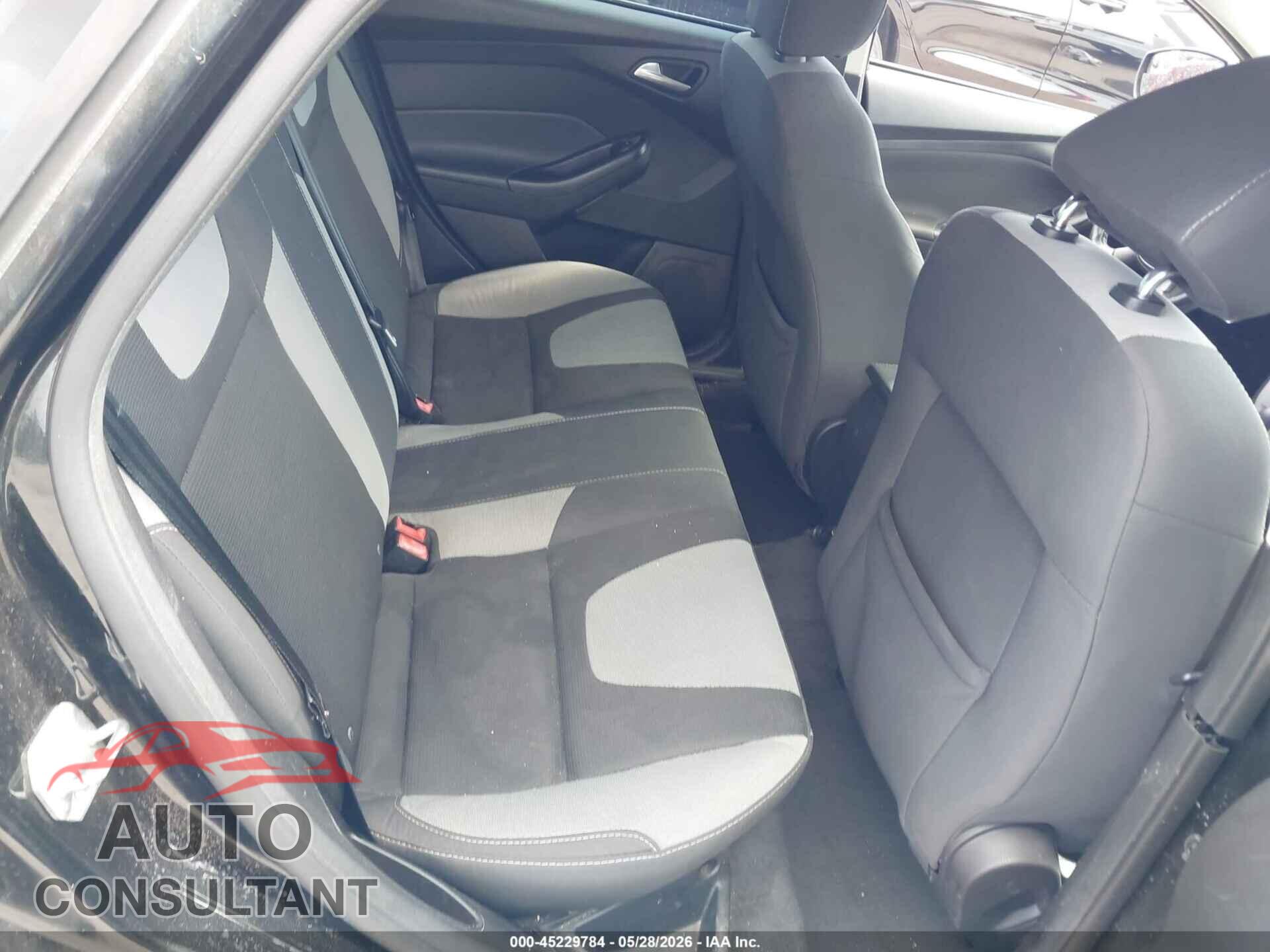 FORD FOCUS 2014 - 1FADP3F21EL271250