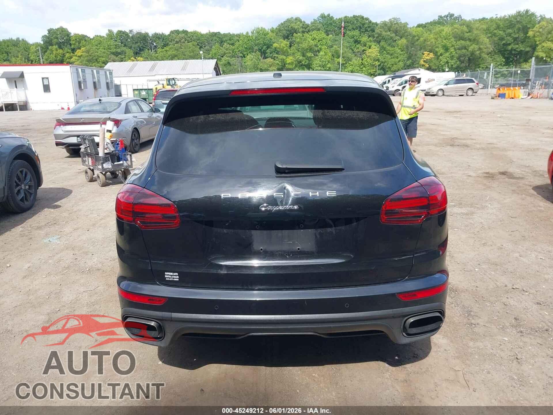 PORSCHE CAYENNE 2016 - WP1AA2A29GLA10546