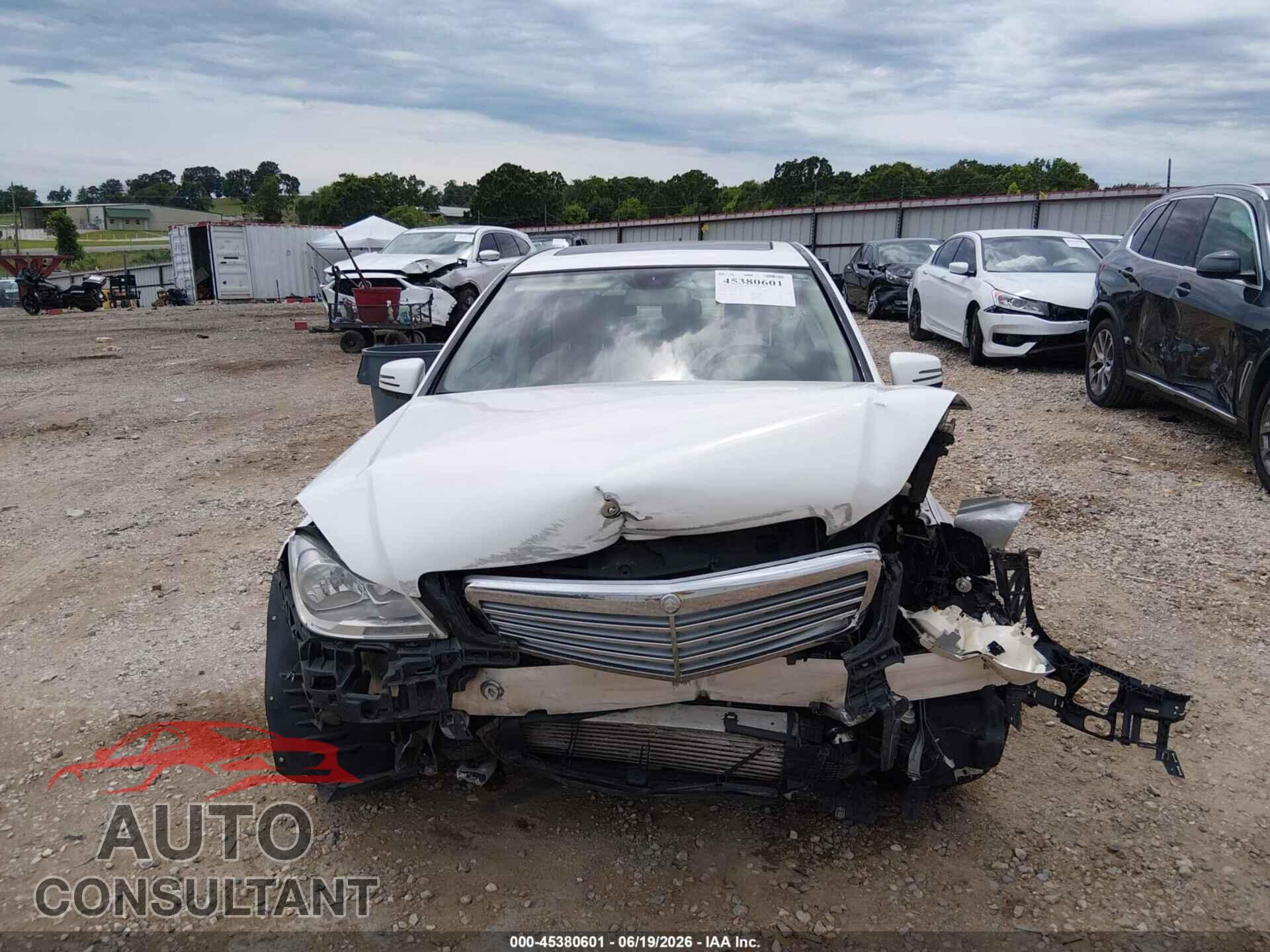 MERCEDES-BENZ C 250 2013 - WDDGF4HB9DR281183