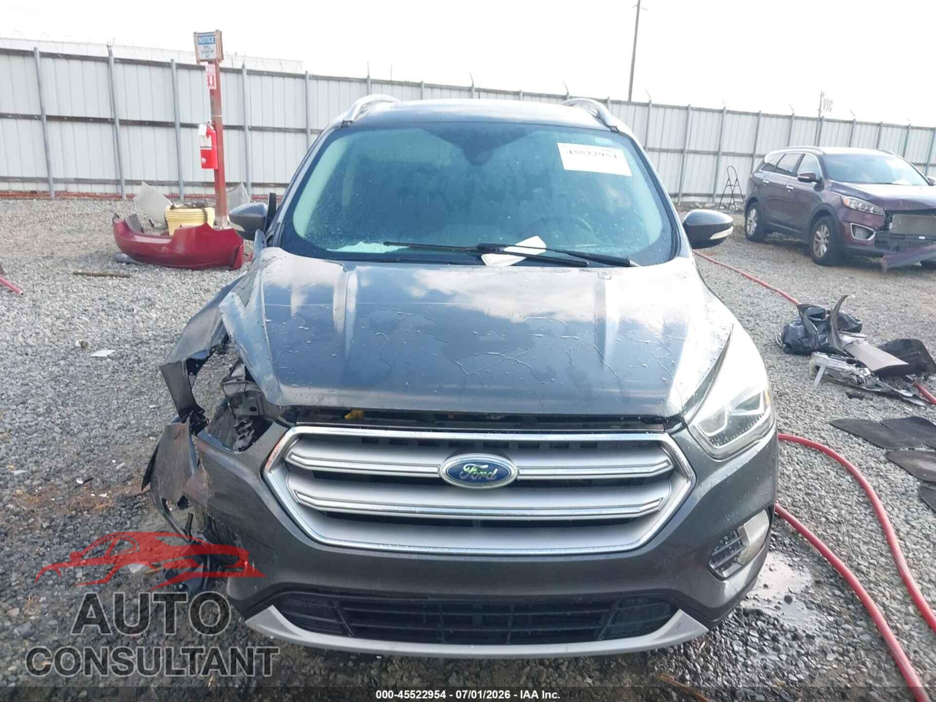 FORD ESCAPE 2017 - 1FMCU0JD8HUC19128