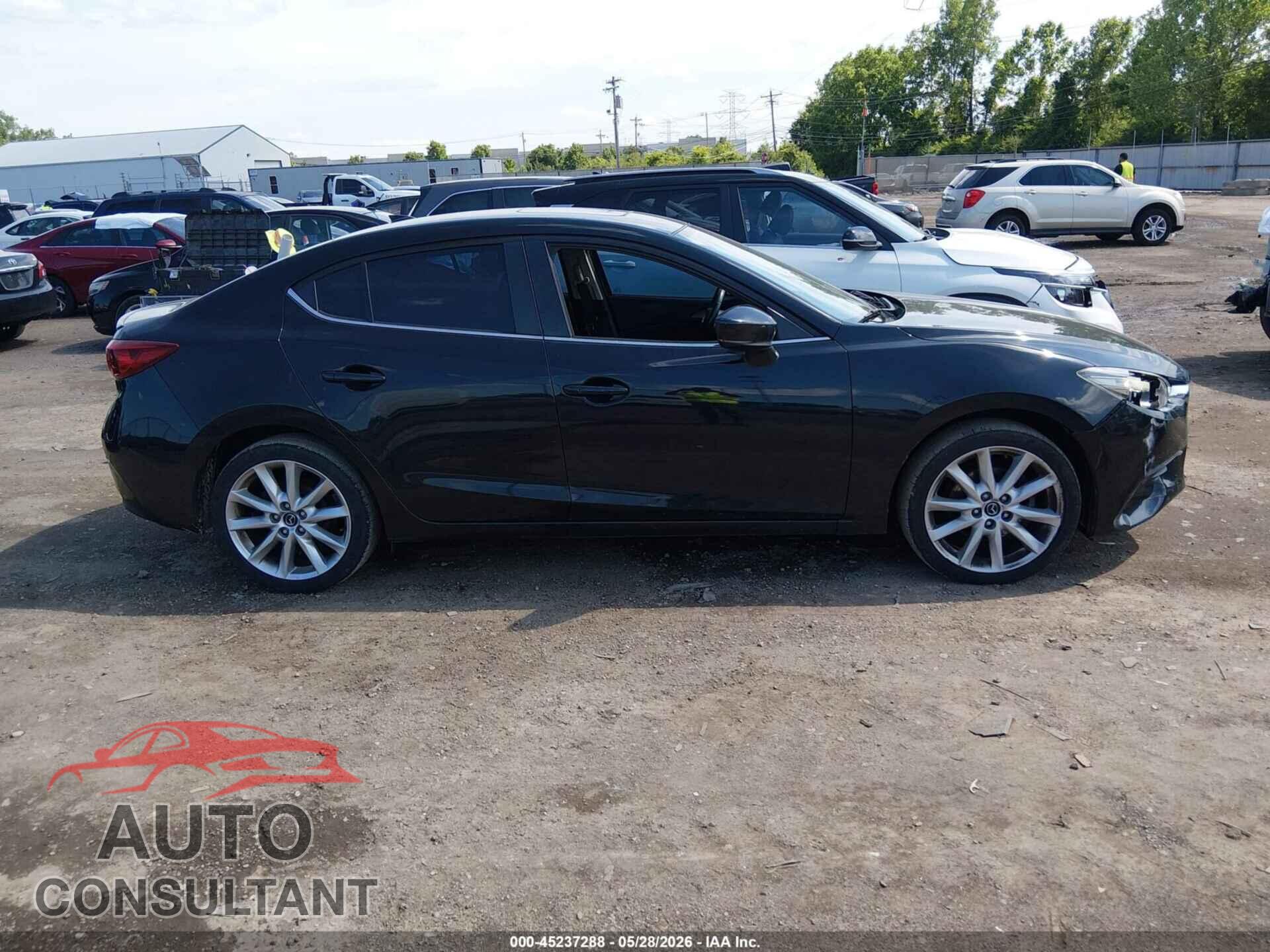 MAZDA MAZDA3 2017 - 3MZBN1W33HM138722