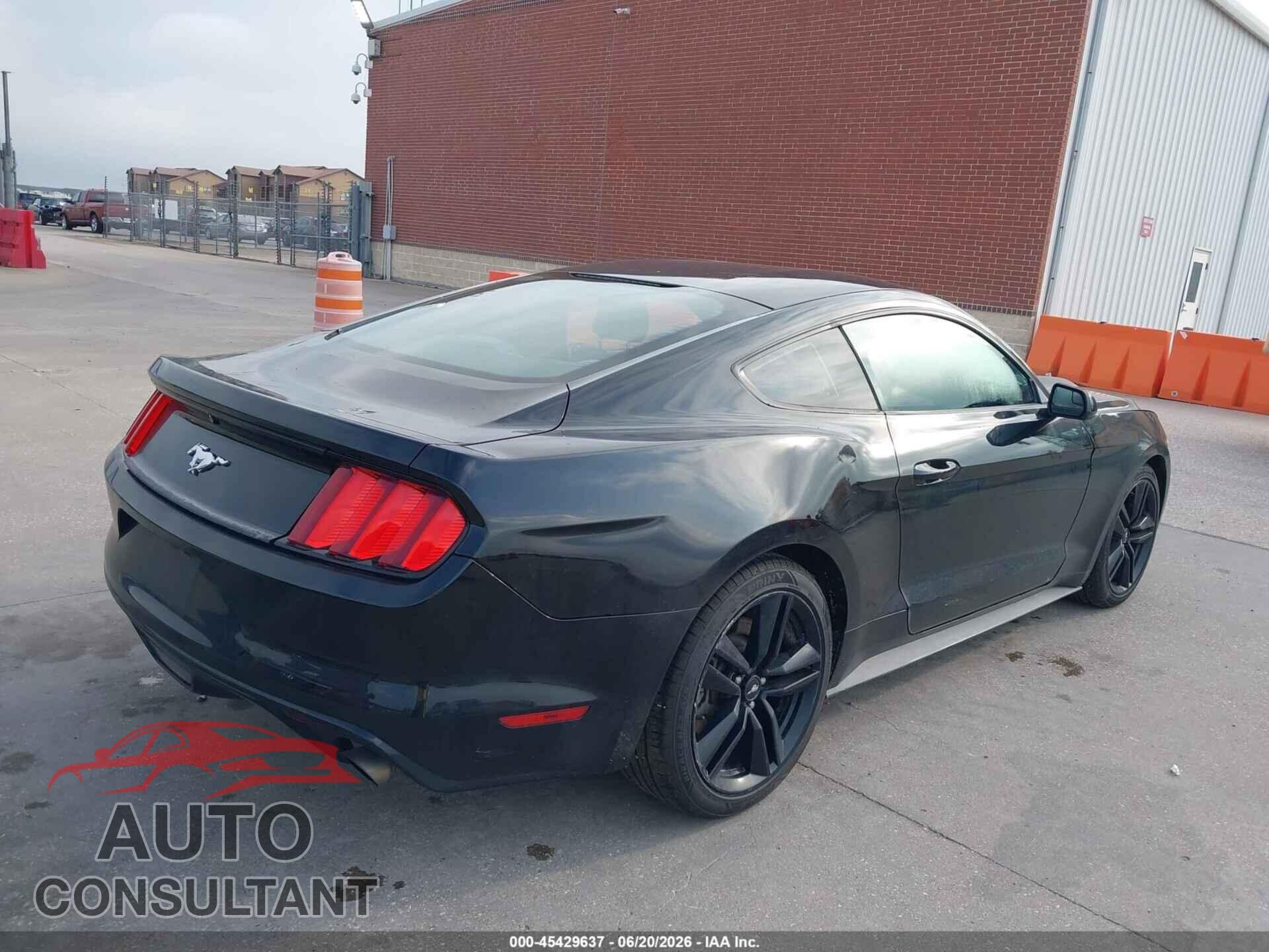 FORD MUSTANG 2015 - 1FA6P8TH7F5381708