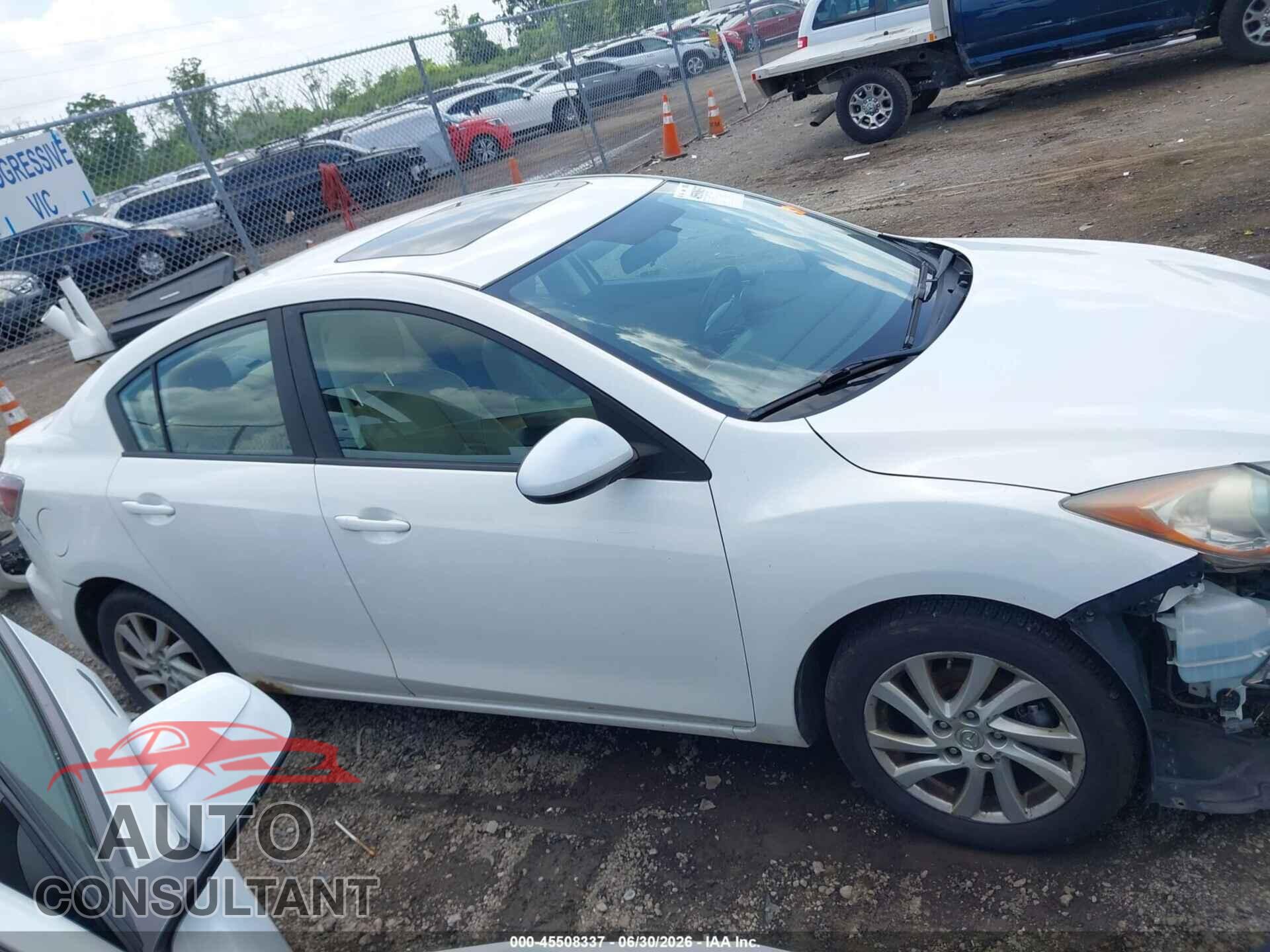 MAZDA MAZDA3 2012 - JM1BL1W75C1596263