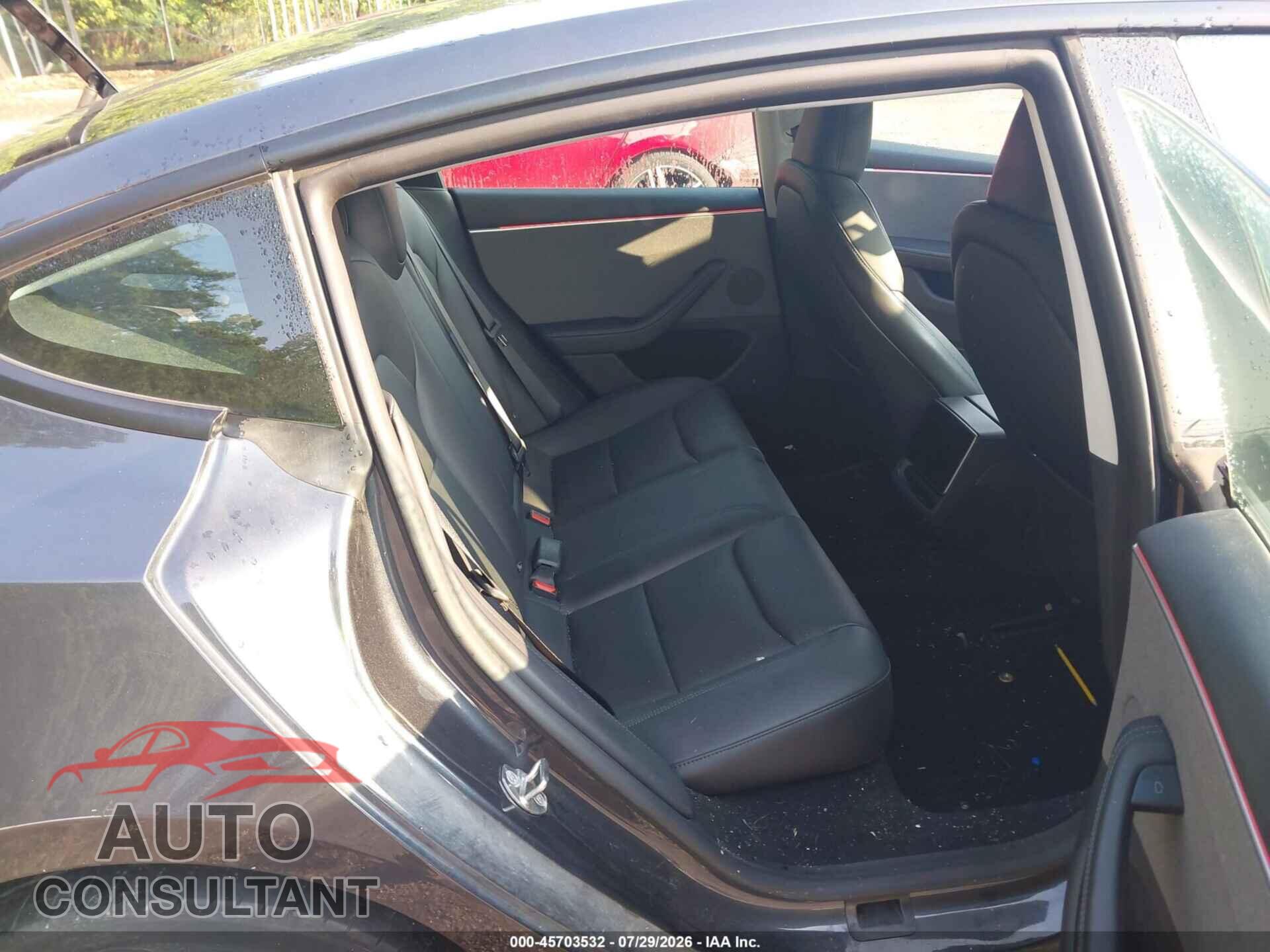 TESLA MODEL 3 2024 - 5YJ3E1EA8RF843643