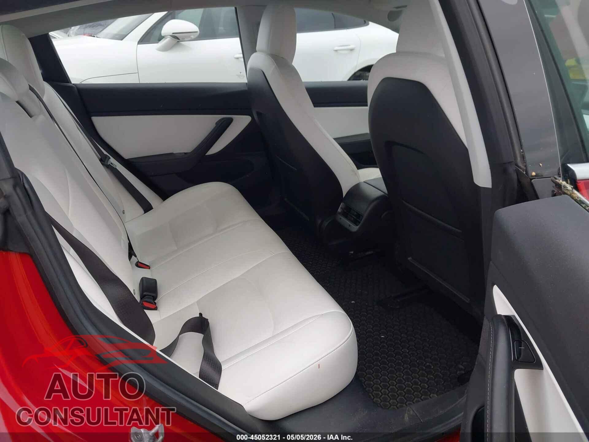 TESLA MODEL 3 2018 - 5YJ3E1EB4JF096345