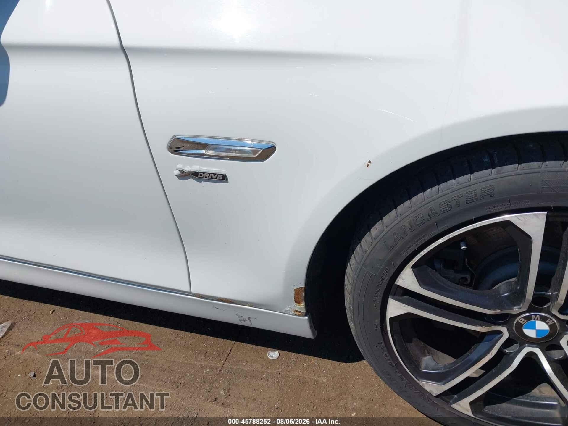 BMW 528I 2012 - WBAXH5C59CDW08685