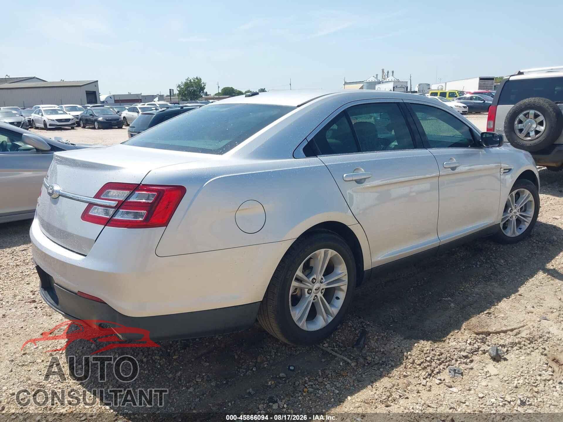 FORD TAURUS 2017 - 1FAHP2D81HG111207