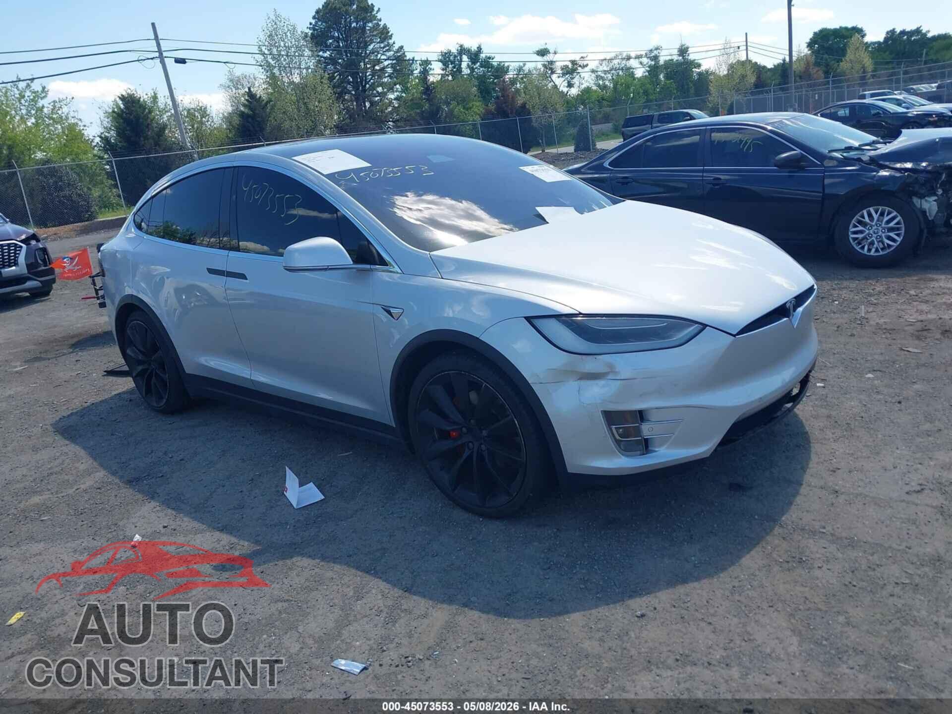 TESLA MODEL X 2018 - 5YJXCBE47JF086181