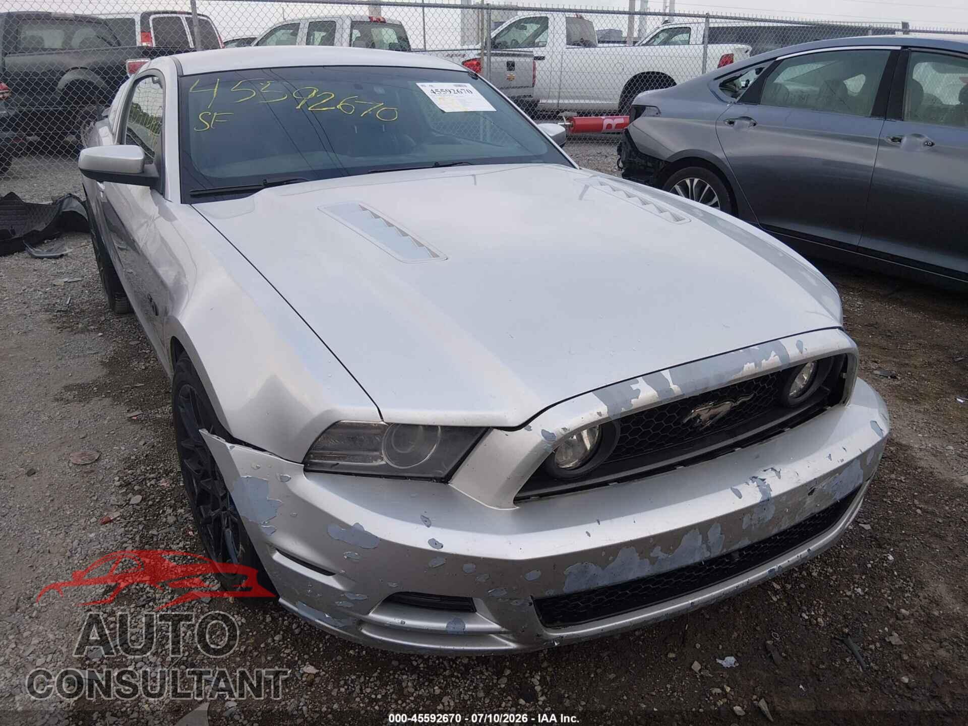 FORD MUSTANG 2014 - 1ZVBP8CF5E5247590