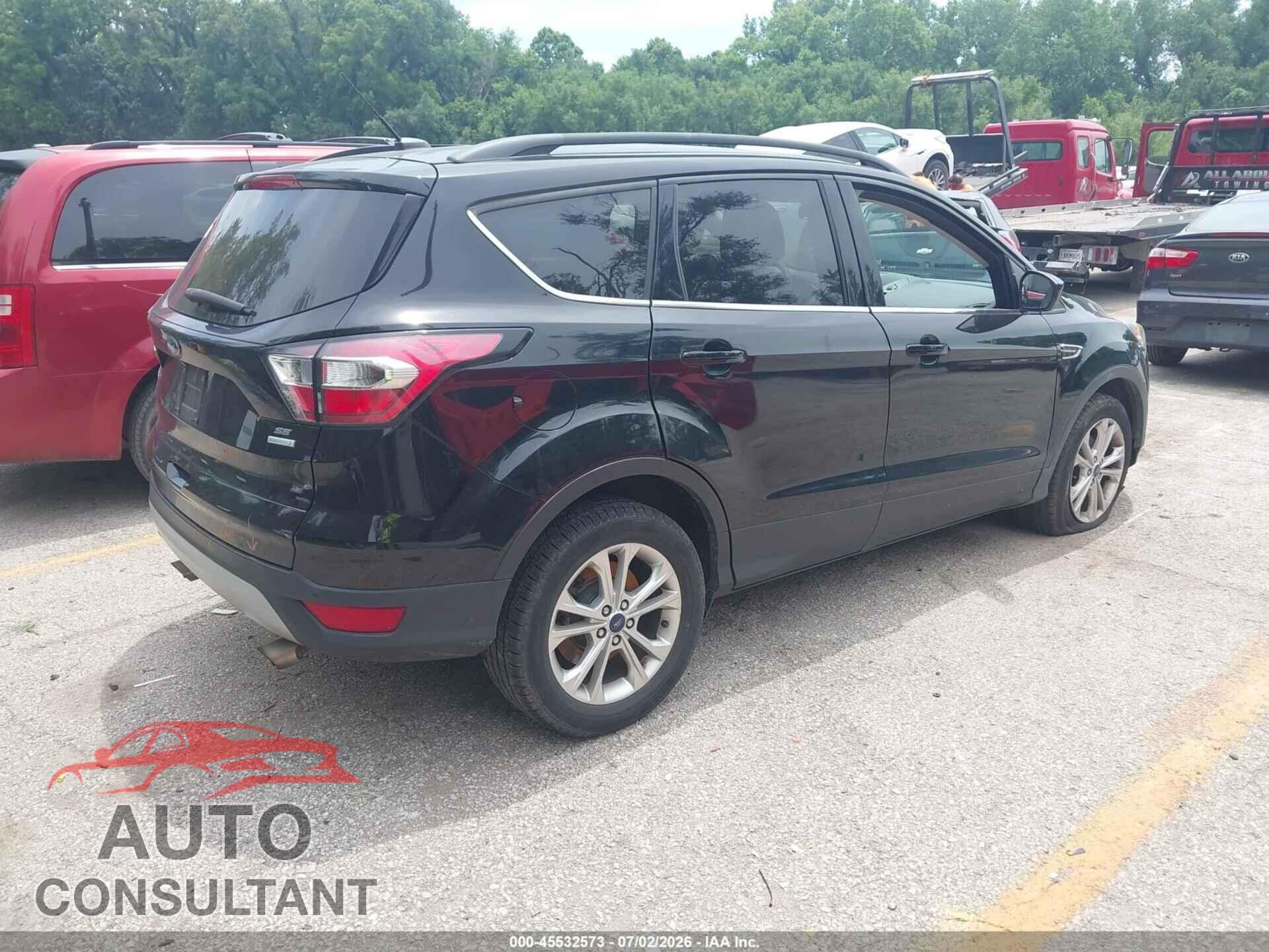 FORD ESCAPE 2017 - 1FMCU0GD6HUC33200