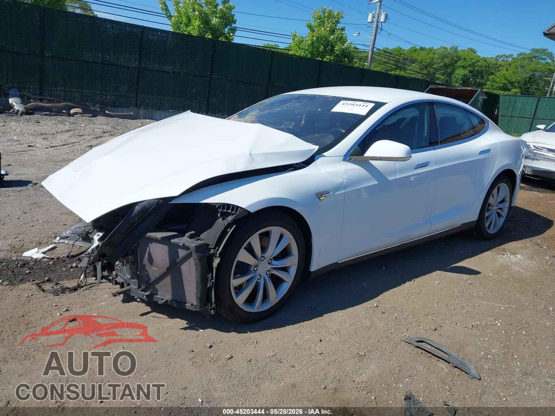 TESLA MODEL S 2015 - 5YJSA1E26FF118828