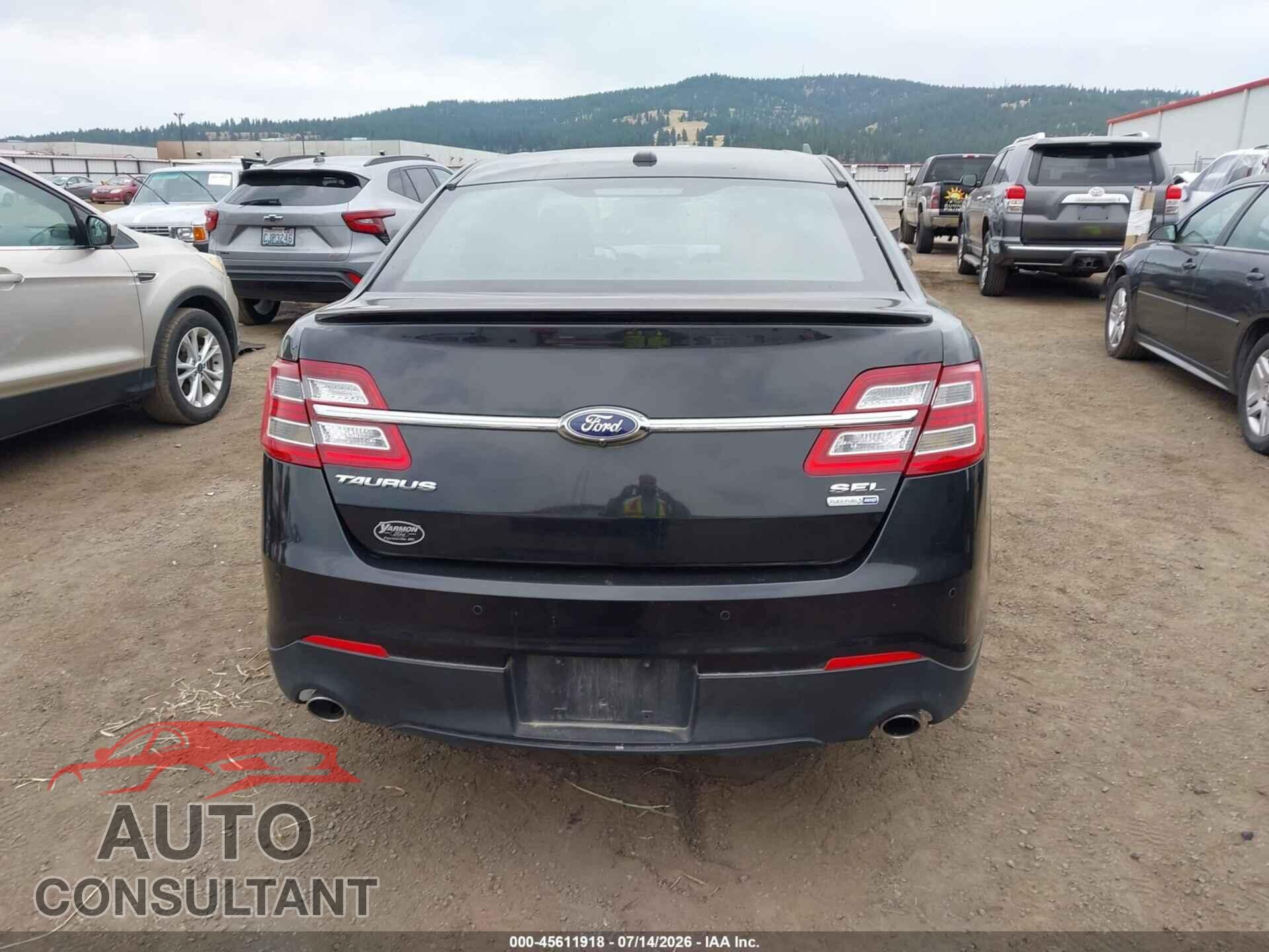 FORD TAURUS 2015 - 1FAHP2H82FG113748