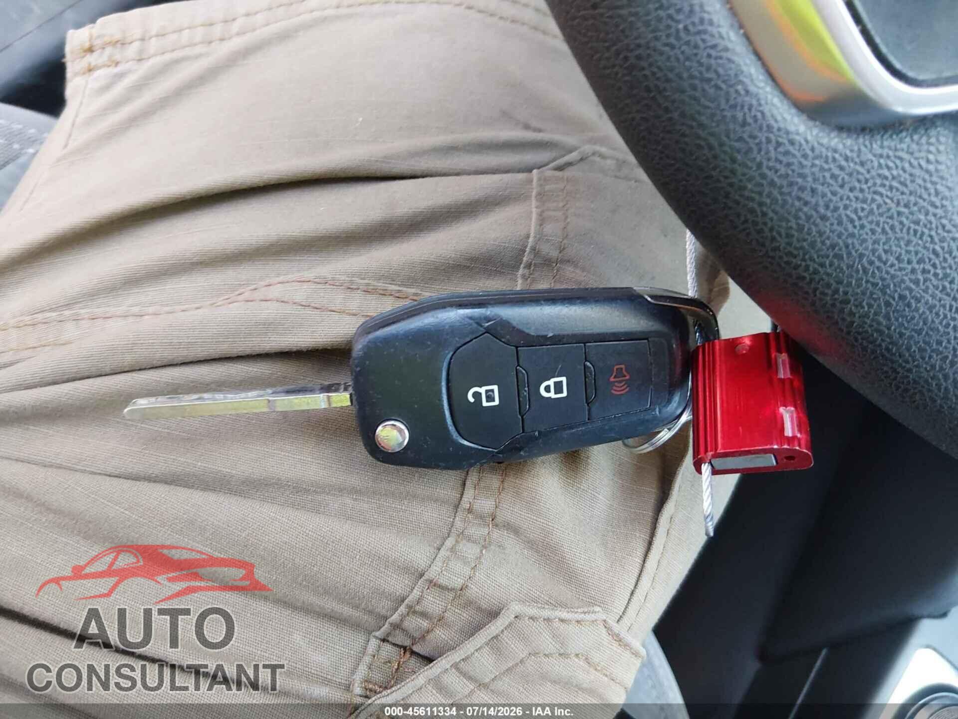 FORD ESCAPE 2020 - 1FMCU0F62LUB57762