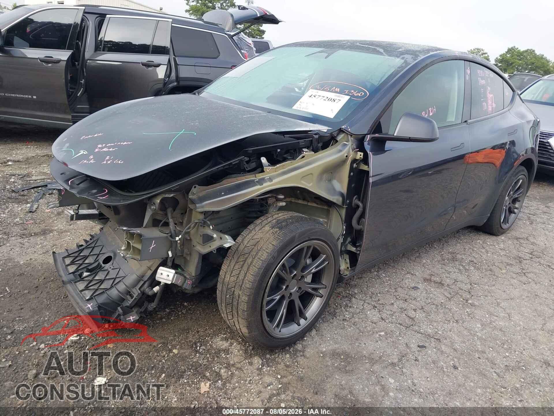 TESLA MODEL Y 2025 - 7SAYGDED3SA349403