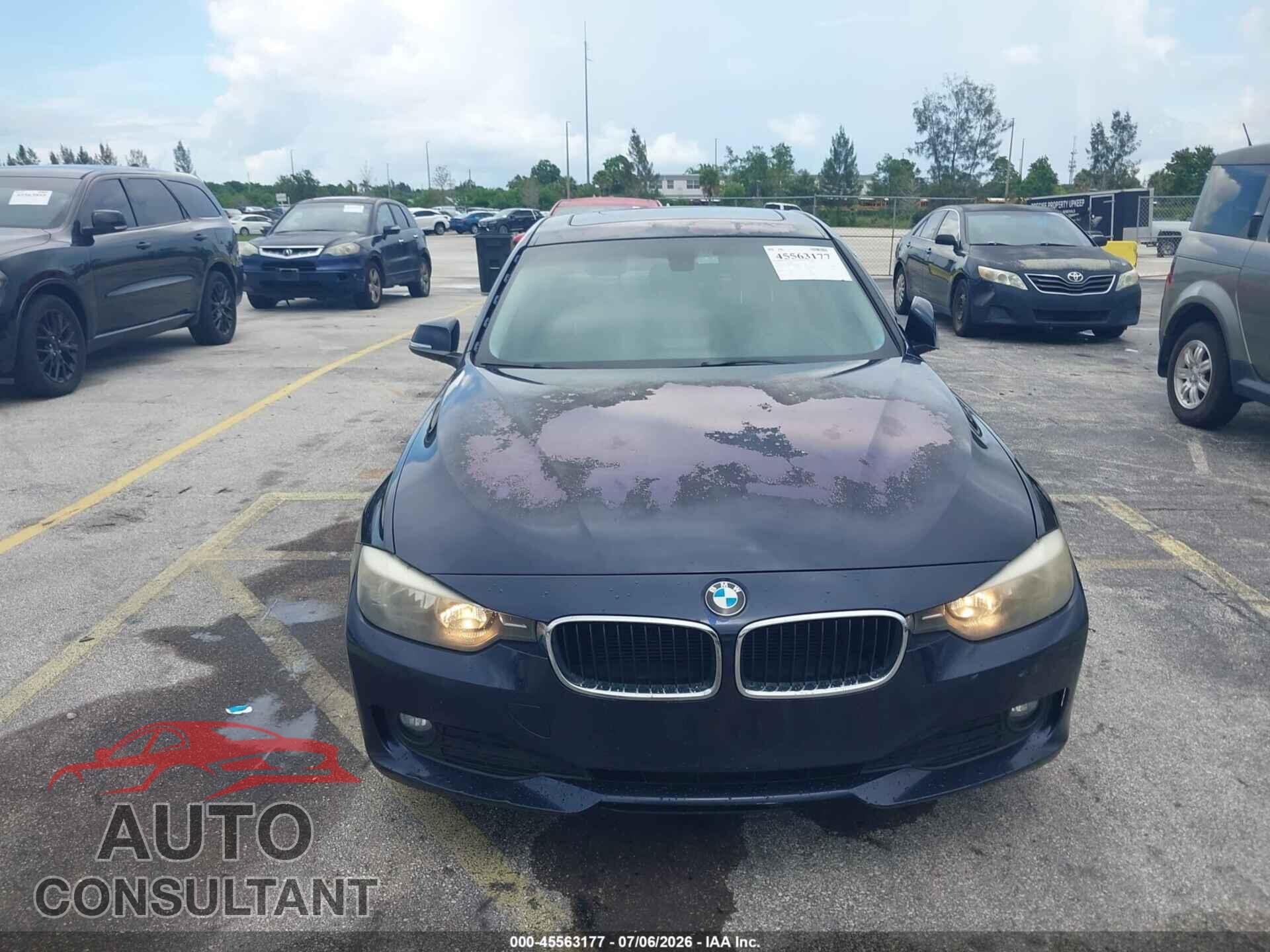 BMW 320I 2013 - WBA3B1C52DK128493