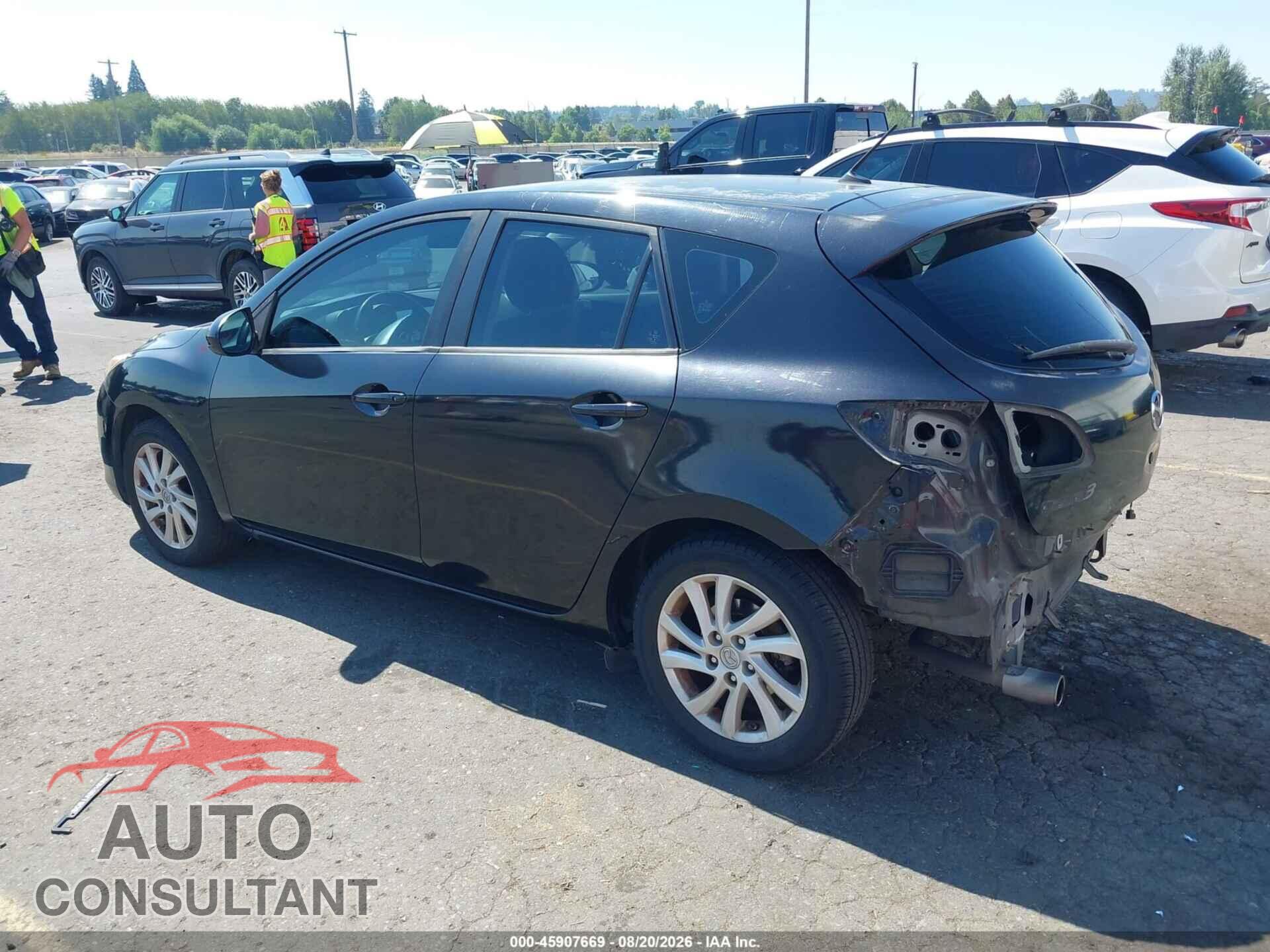 MAZDA MAZDA3 2012 - JM1BL1L85C1560859