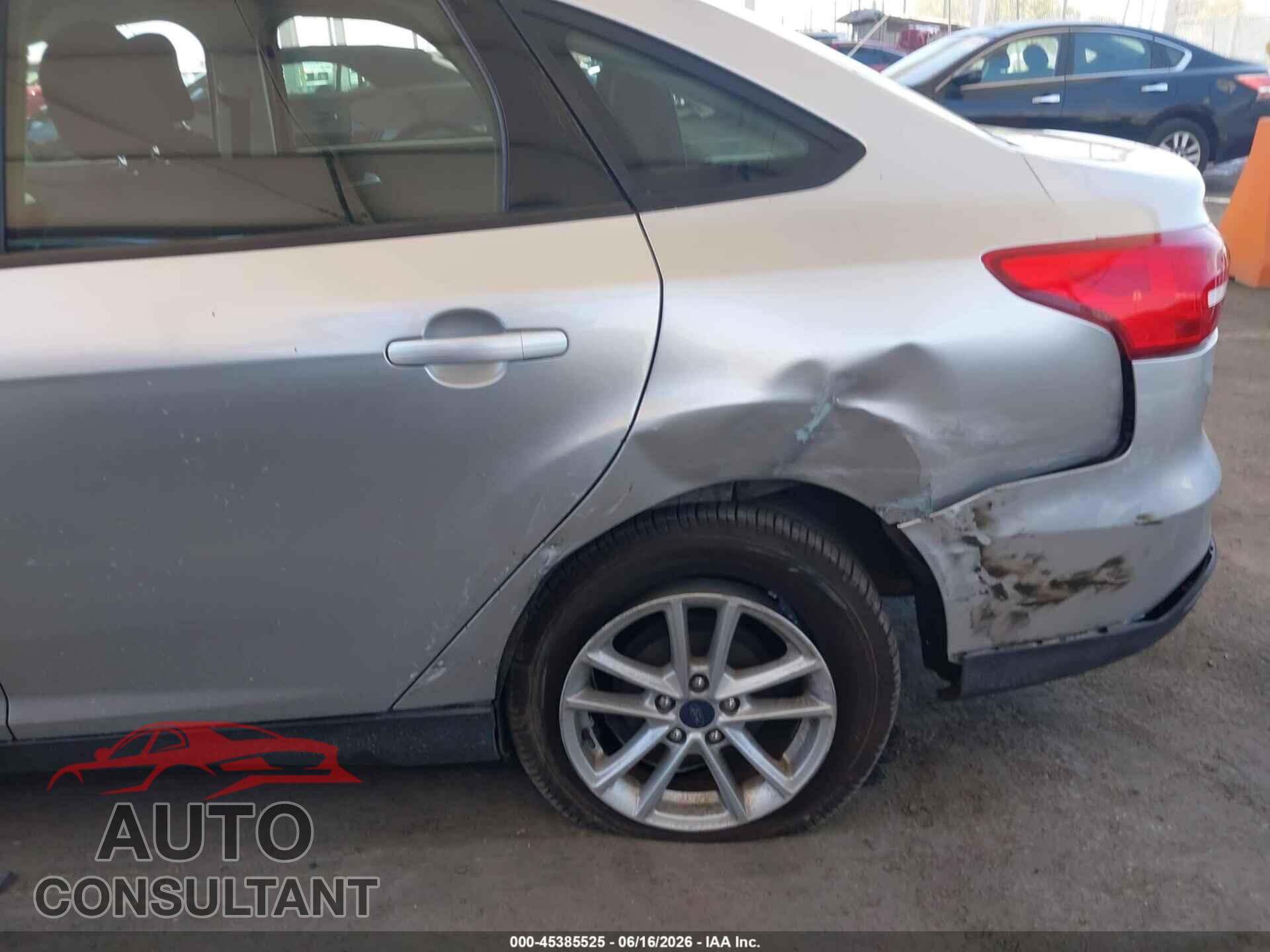 FORD FOCUS 2015 - 1FADP3F22FL325544