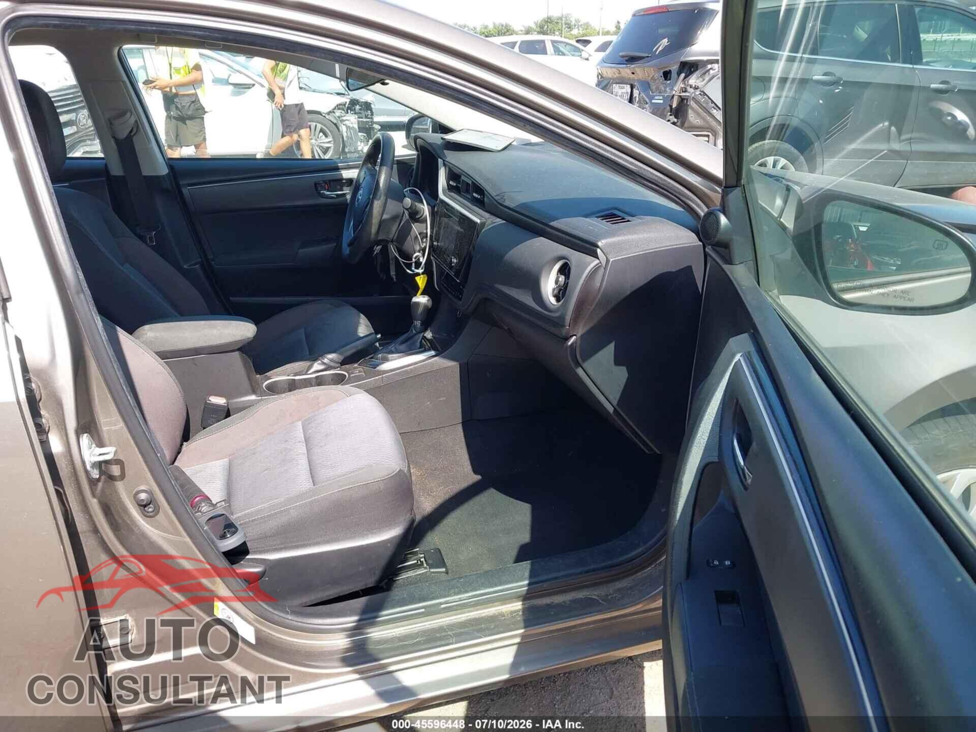 TOYOTA COROLLA 2018 - 5YFBURHE1JP804414