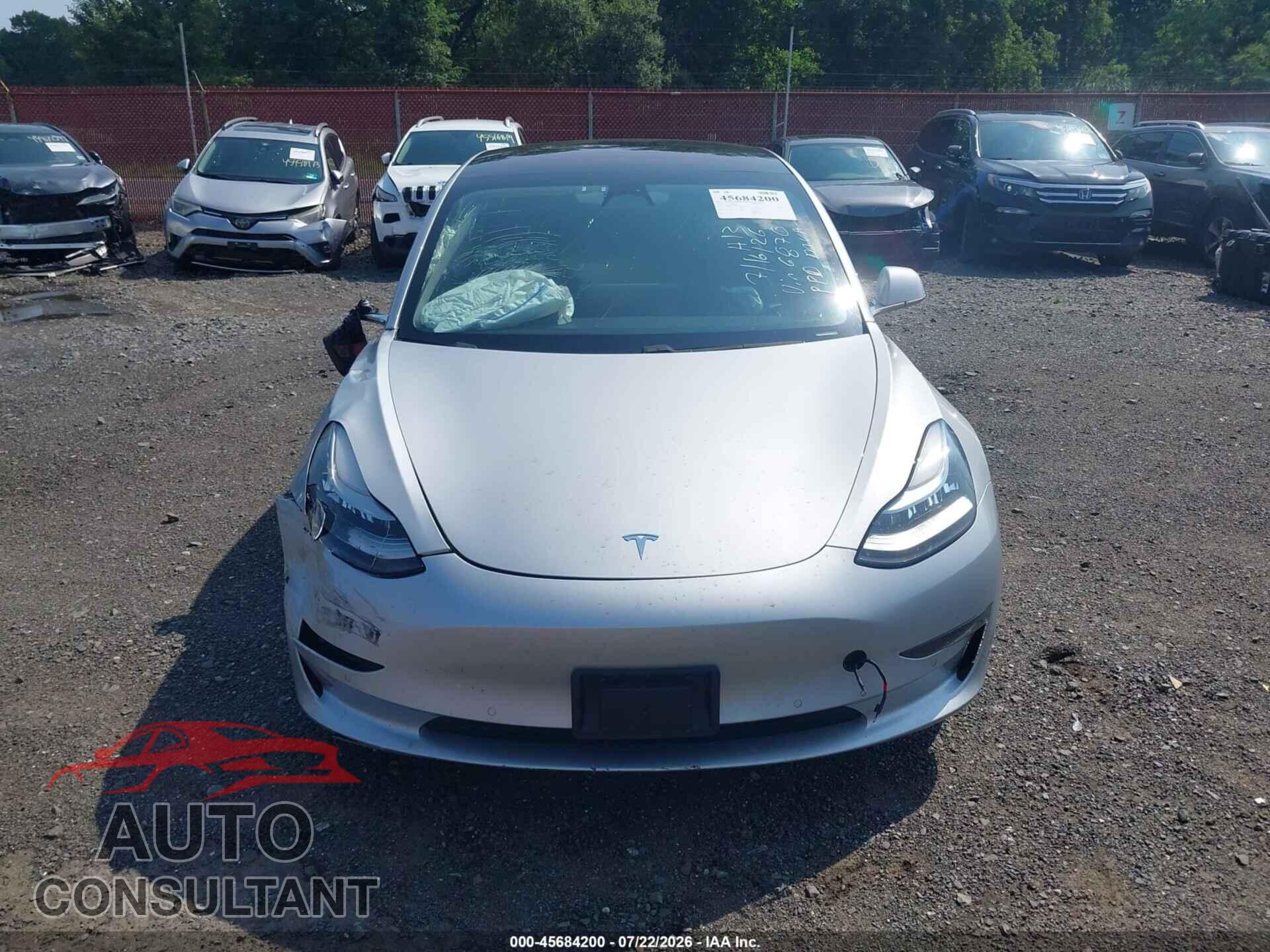 TESLA MODEL 3 2018 - 5YJ3E1EB4JF116870
