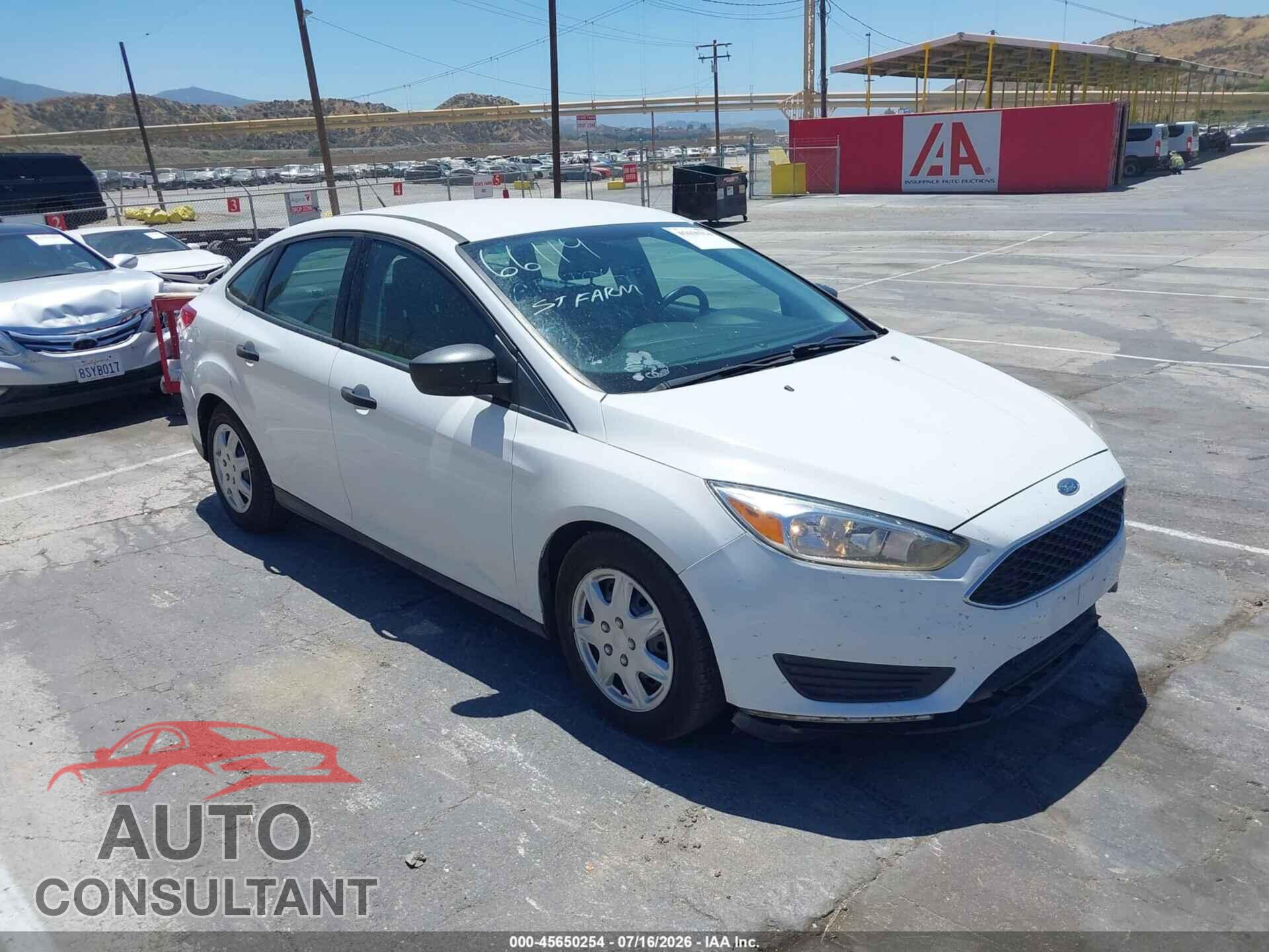 FORD FOCUS 2018 - 1FADP3E27JL292874