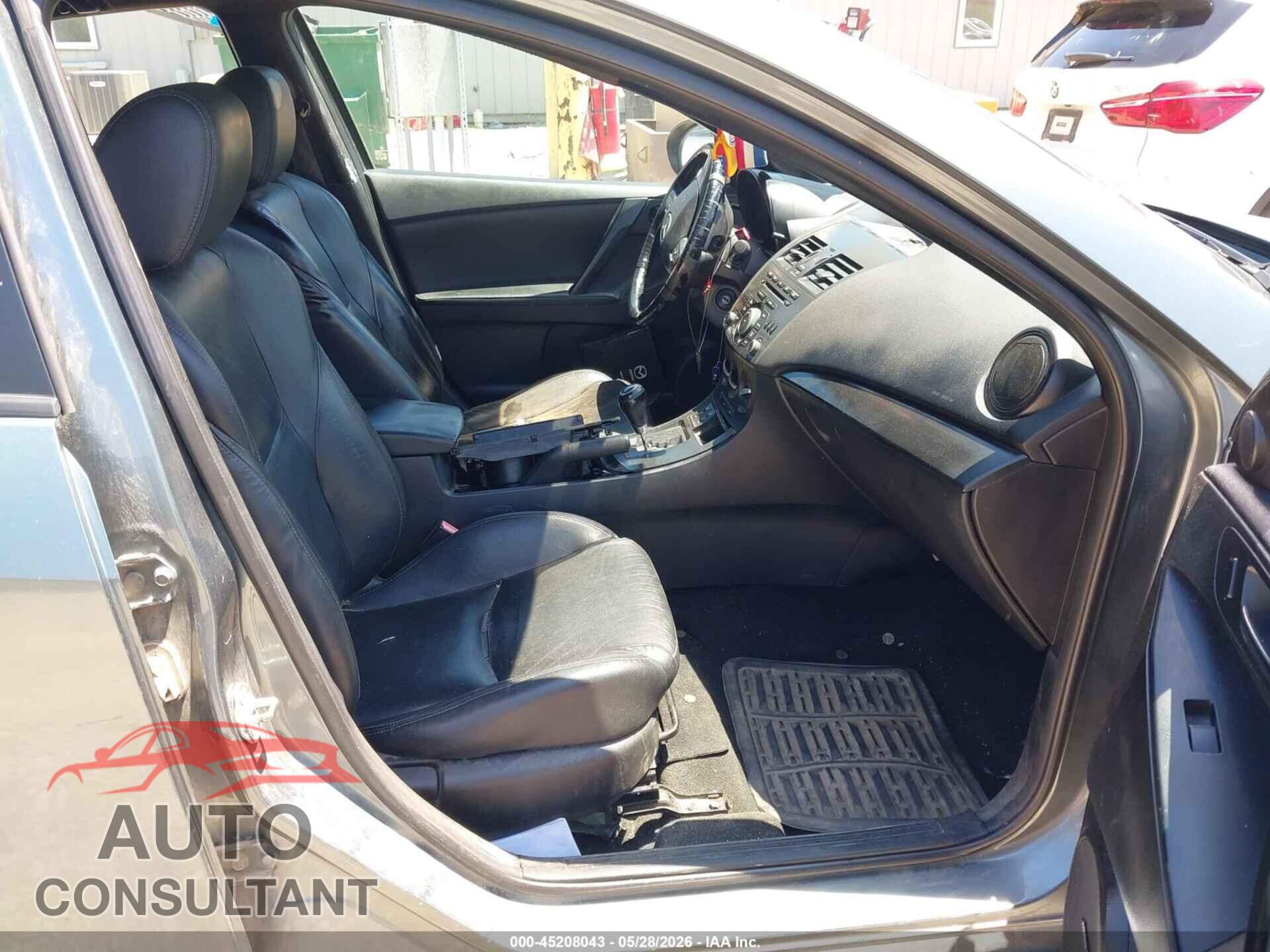 MAZDA MAZDA3 2012 - JM1BL1W80C1589911