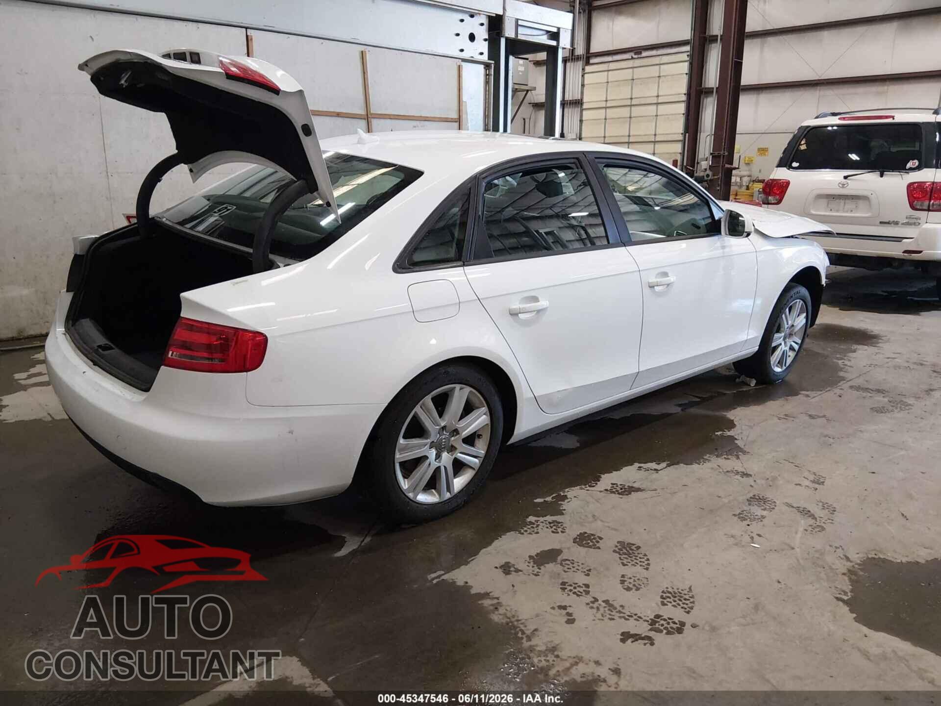 AUDI A4 2011 - WAUAFAFL9BN038257